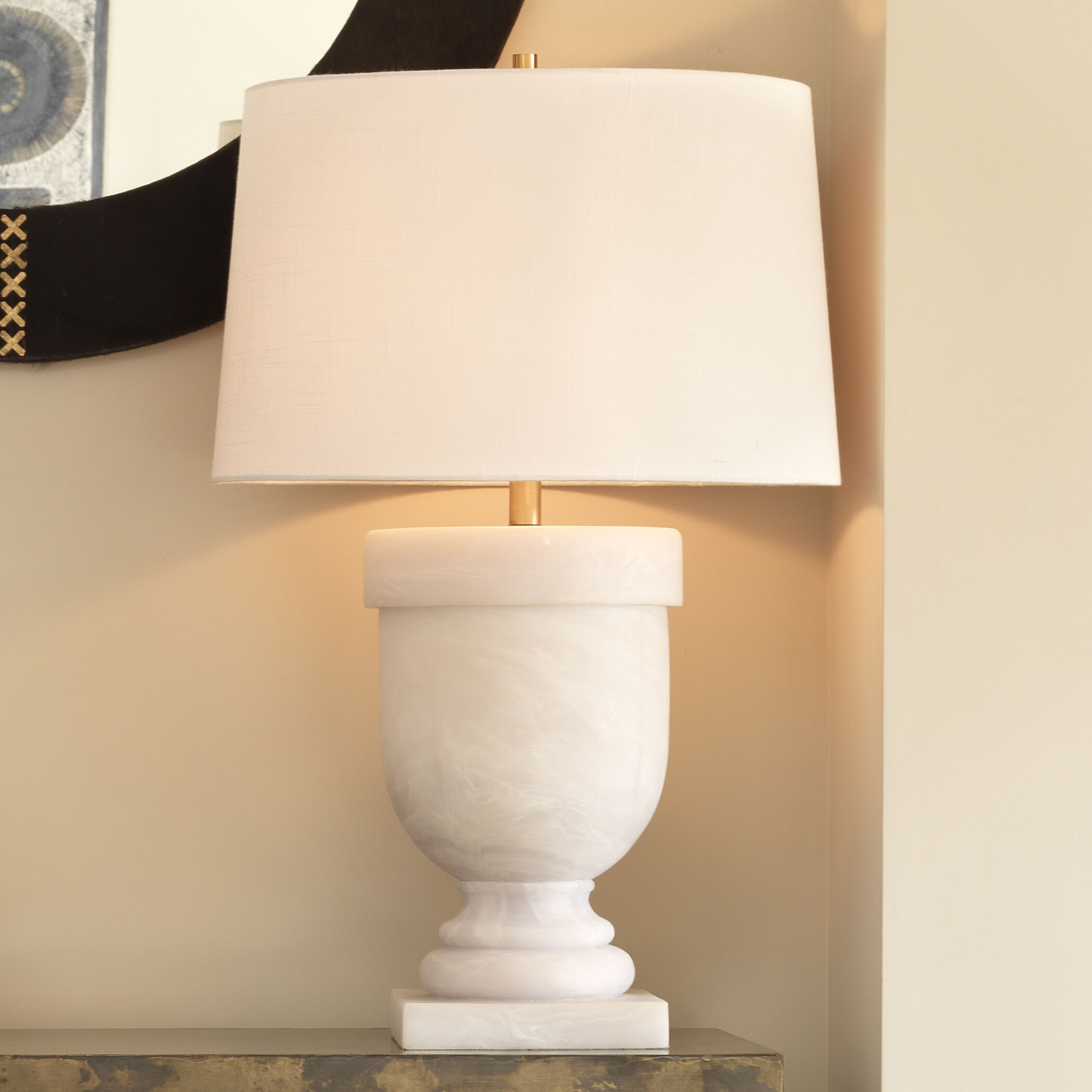 Faux alabaster hot sale lamp