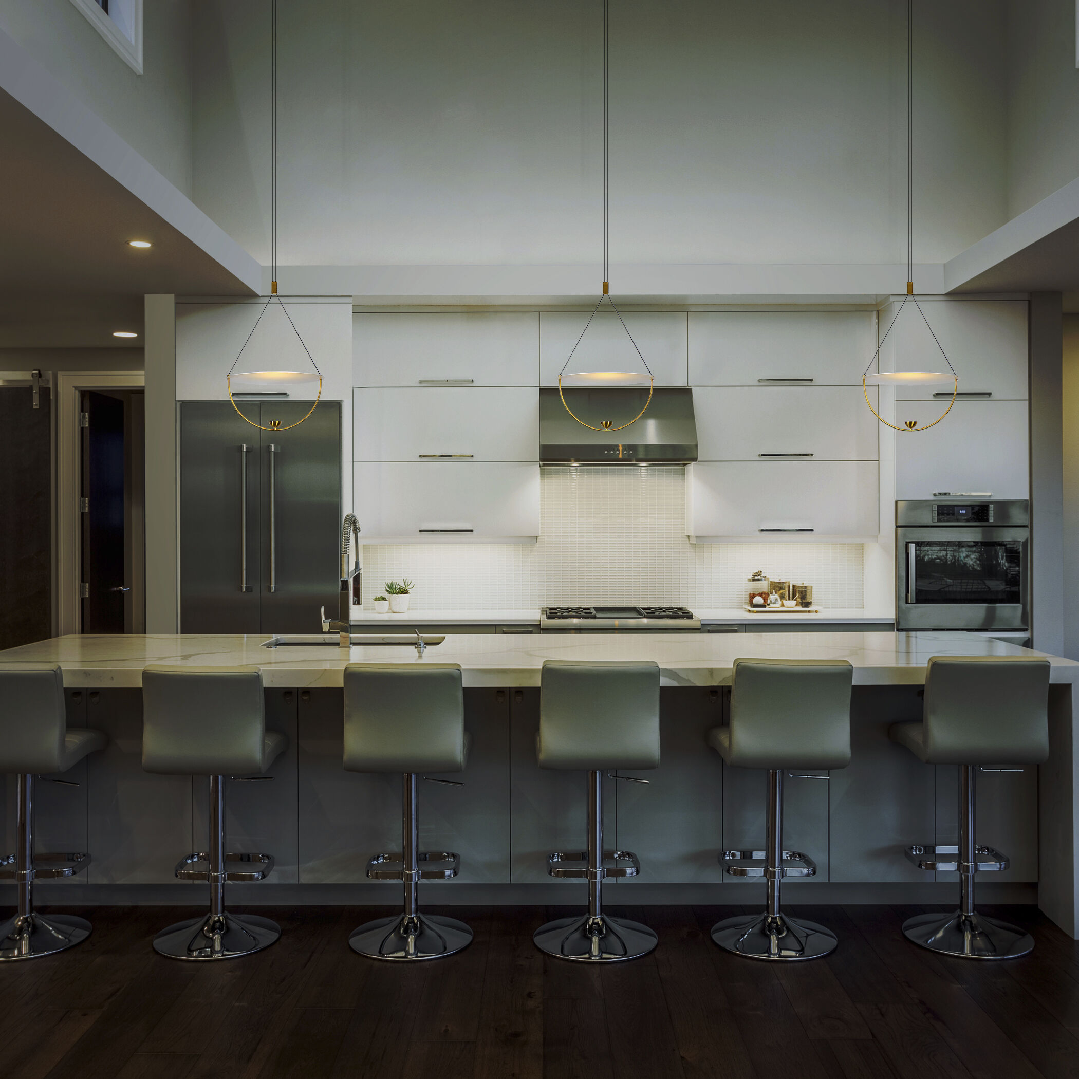 Artisan Collection/COMO Series 15.75 inch Antique Brass Pendant Ceiling Light