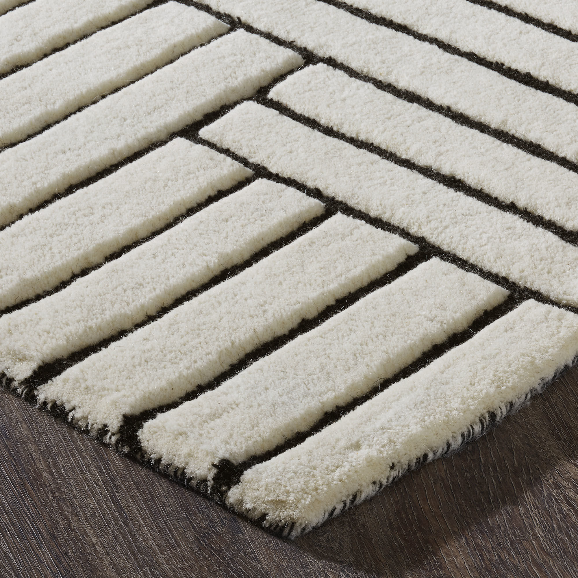 Arctica 87 X 63 inch Off-White and Black Indoor Rug, 5'3" X 7'3"
