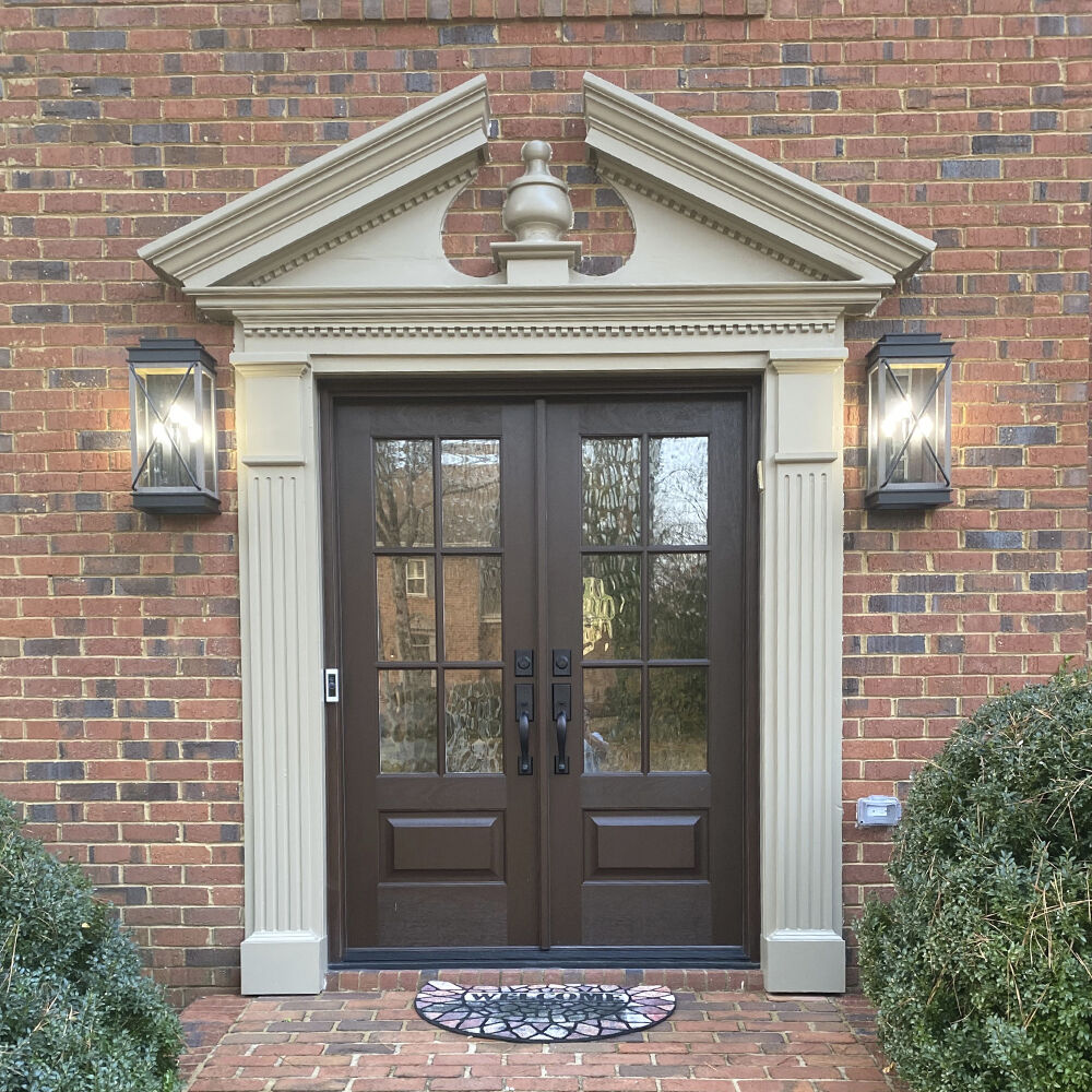 Montecito Outdoor Wall Mount Lantern in Black, Large