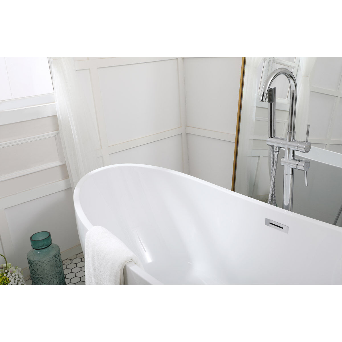Ines Glossy White and Chrome Bathtub