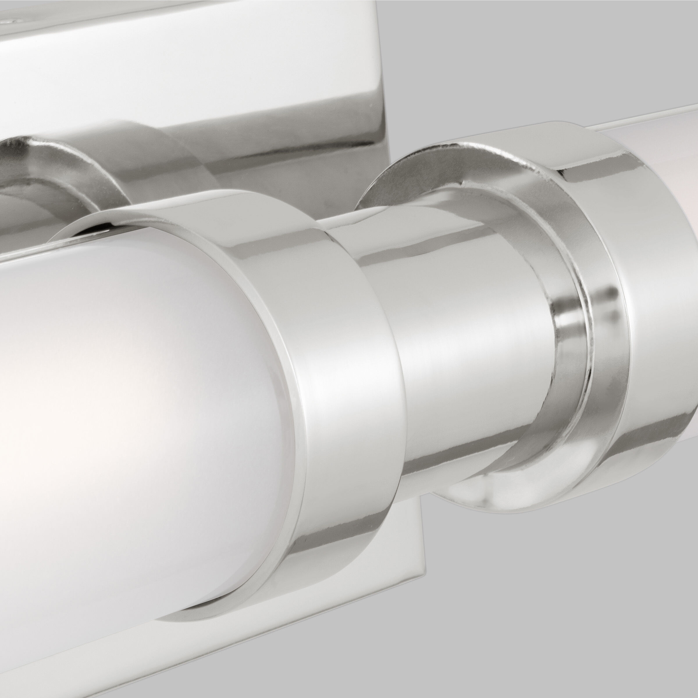 Kiel Bath Vanity Wall Light in Chrome