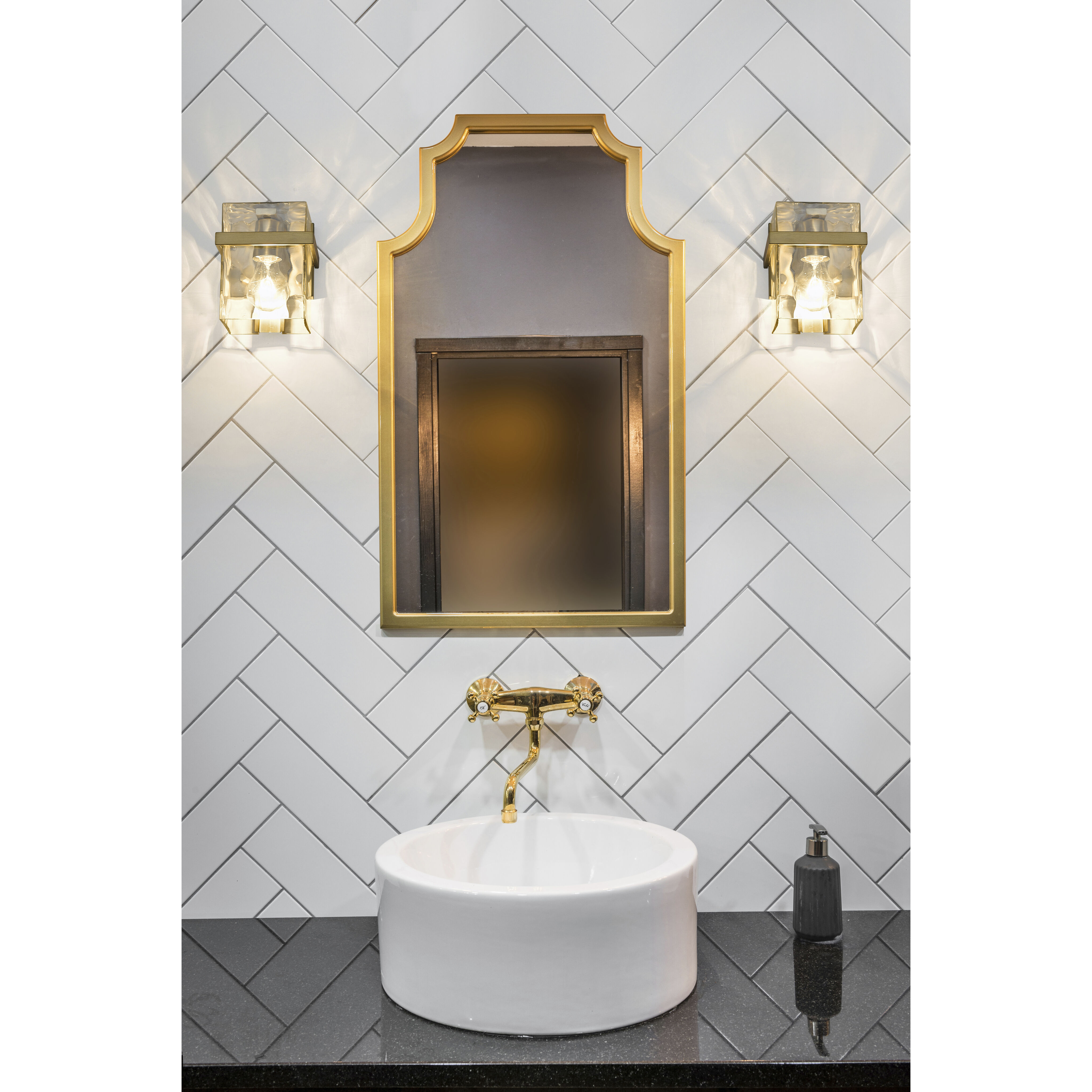Bennington Wall Sconce Wall Light in Modern Gold