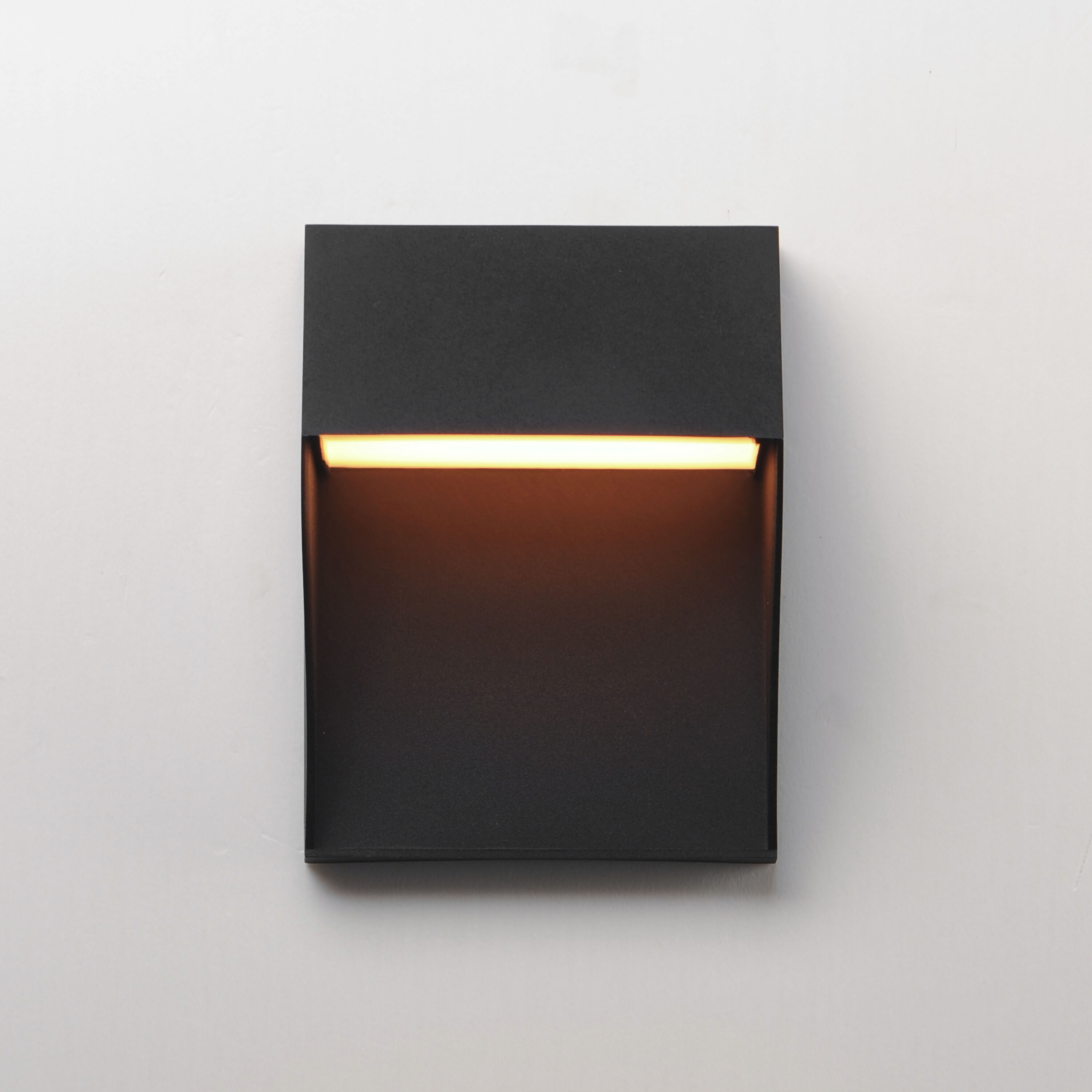 Cliffsedge VX LED 8 inch Black Outdoor Wall Mount