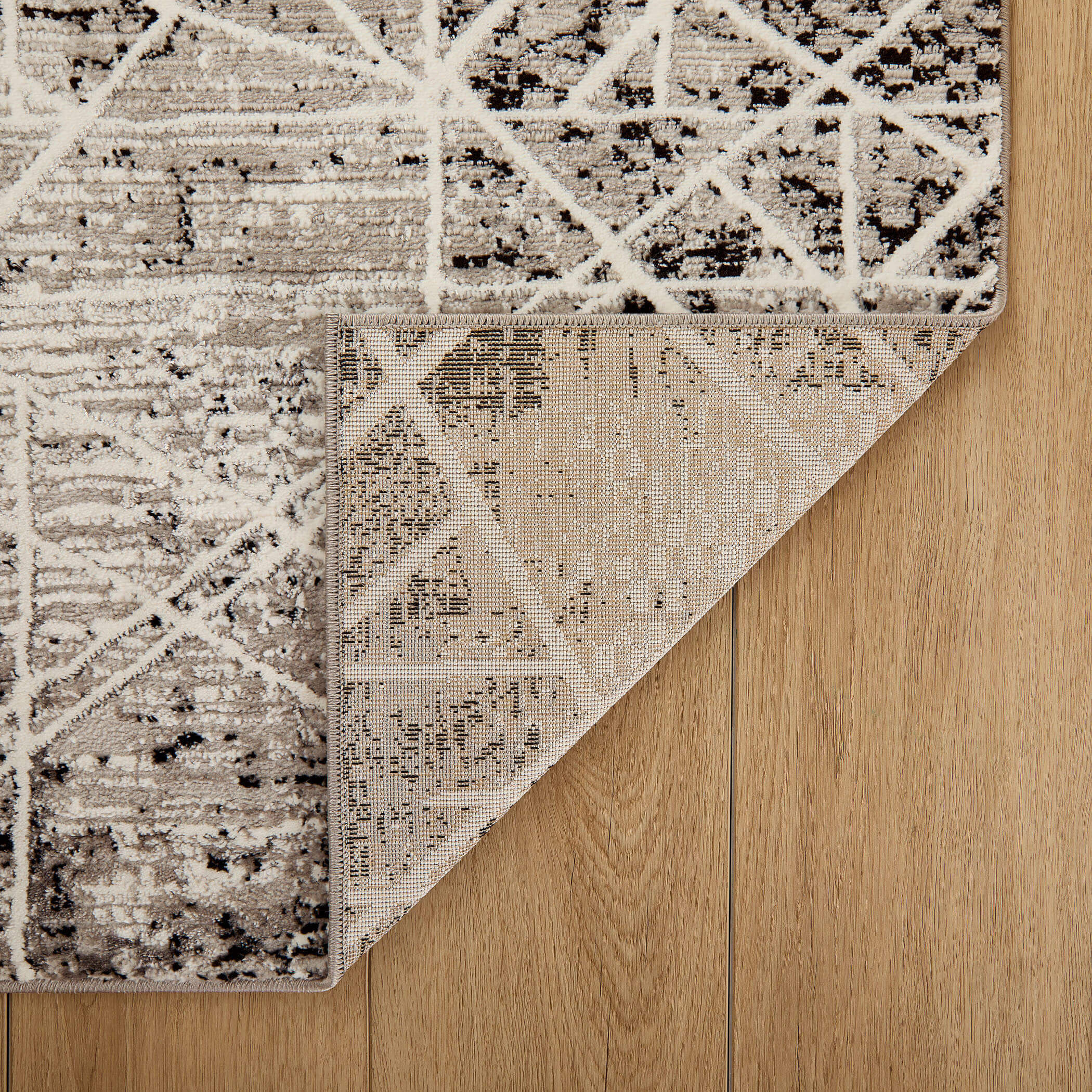 Sesia 94 X 32 inch Black/White Rug in 2 x 8