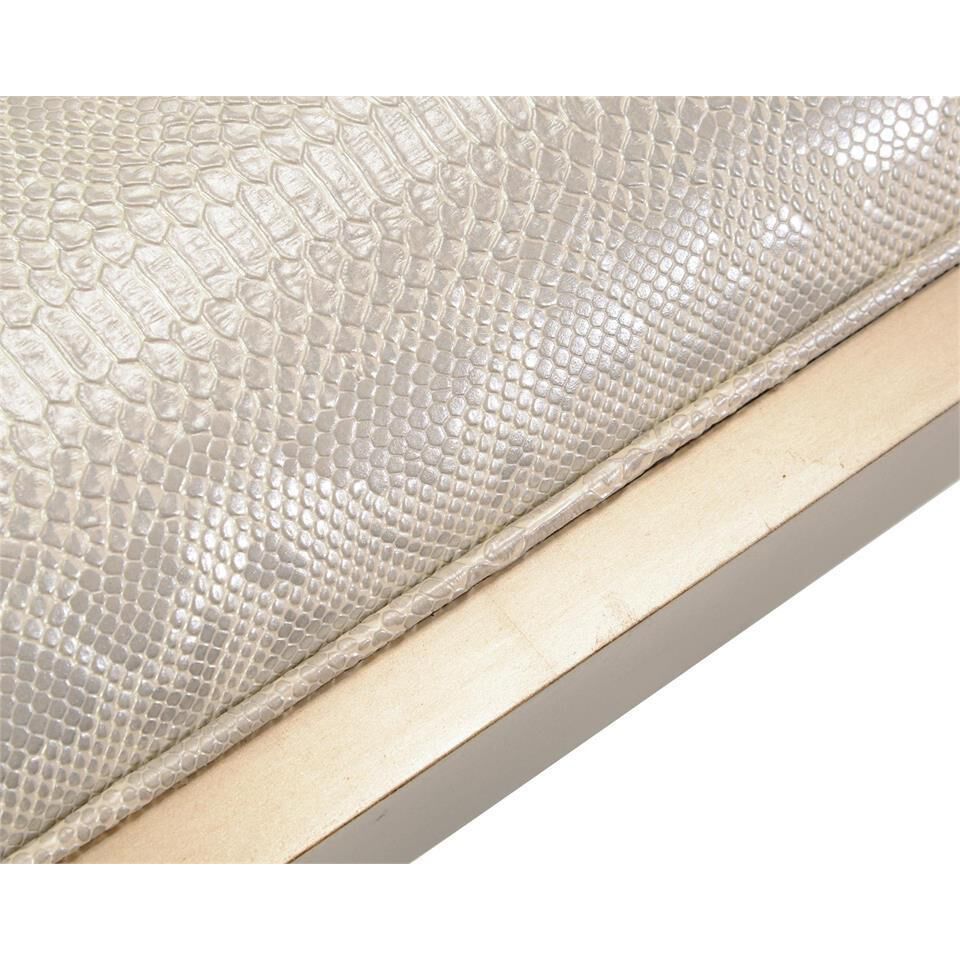 Aintree Curved Bench