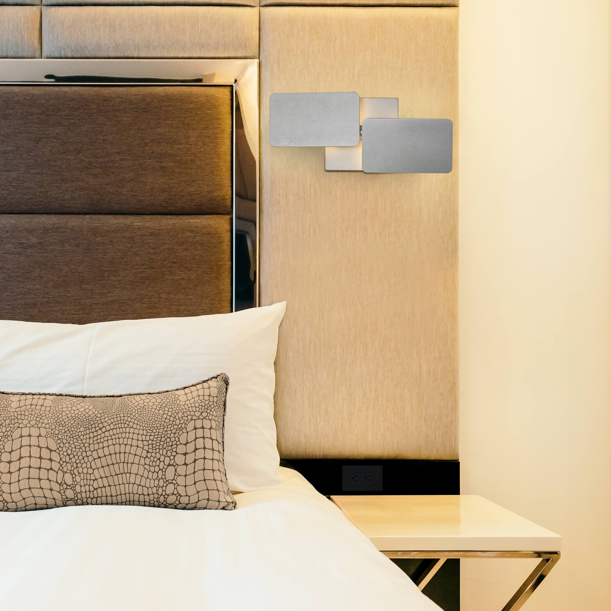 Eclipse Wall Sconce Wall Light in Silver