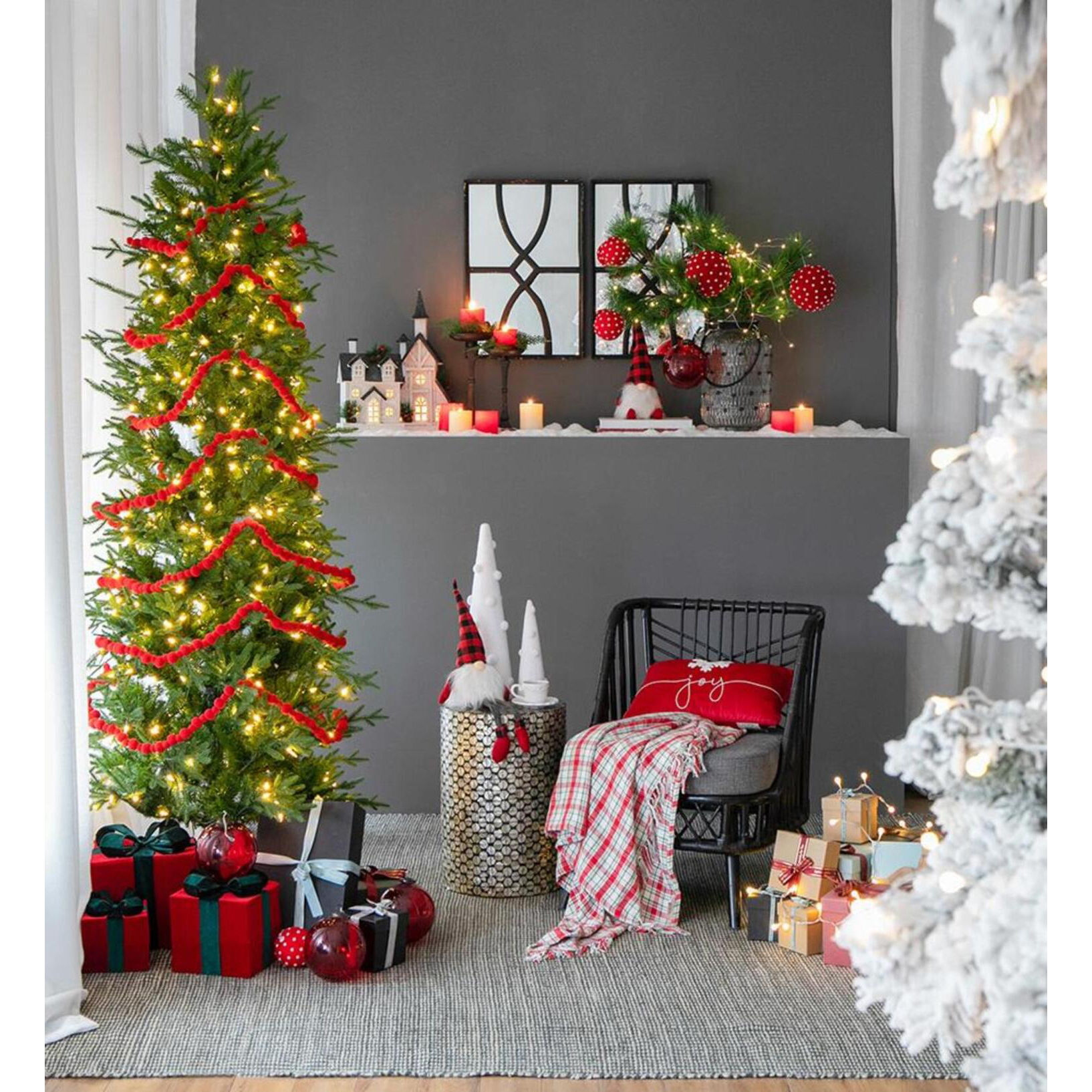 Anita White/Black Holiday Décor