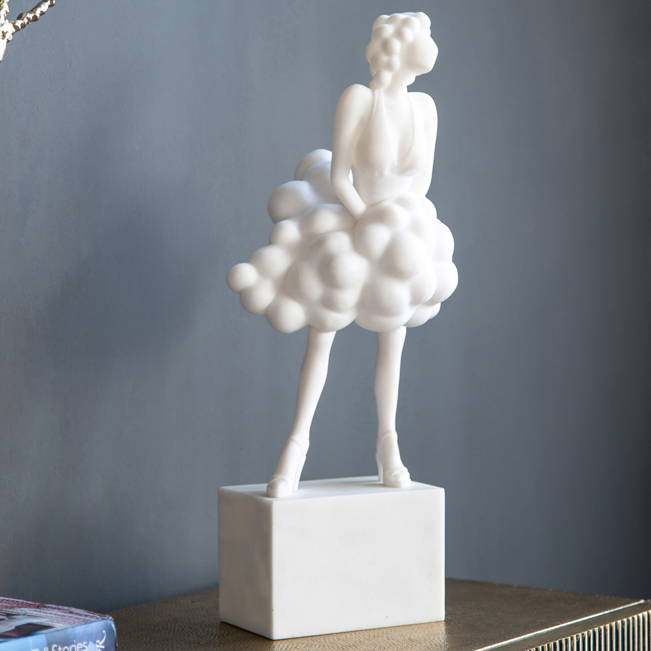 Anita White Table Décor