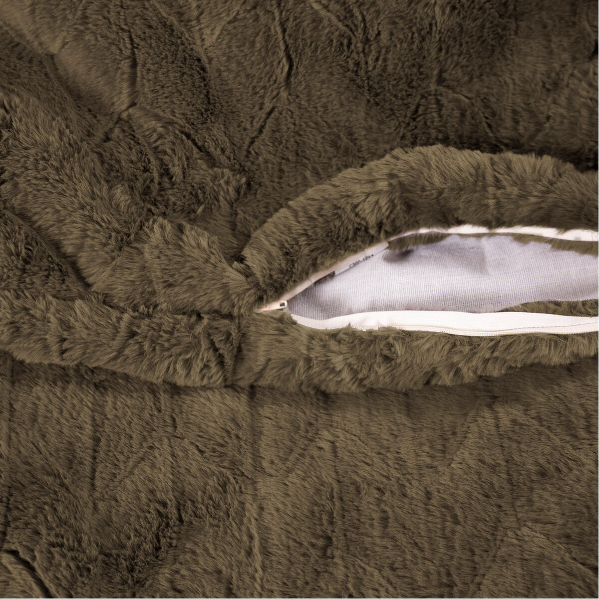 Puff Angora Moss Scroll Chair with Cover