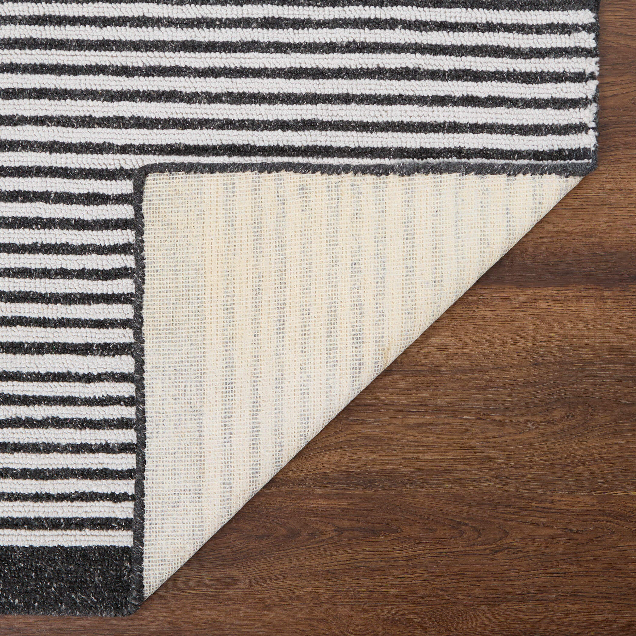 Myra 36 X 24 inch Black/White Rug in 2 x 3