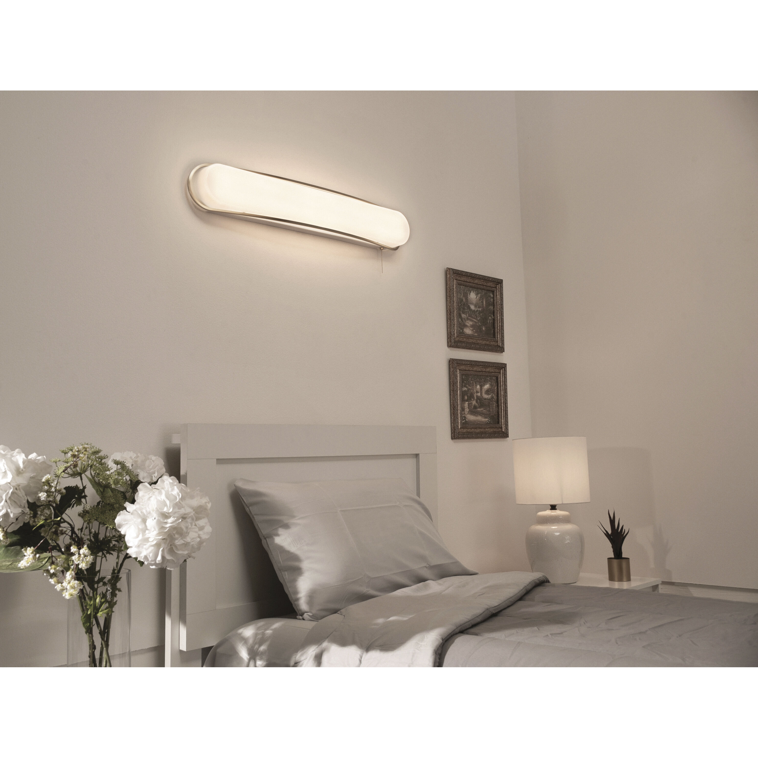 Curve Wall Light in Satin Nickel