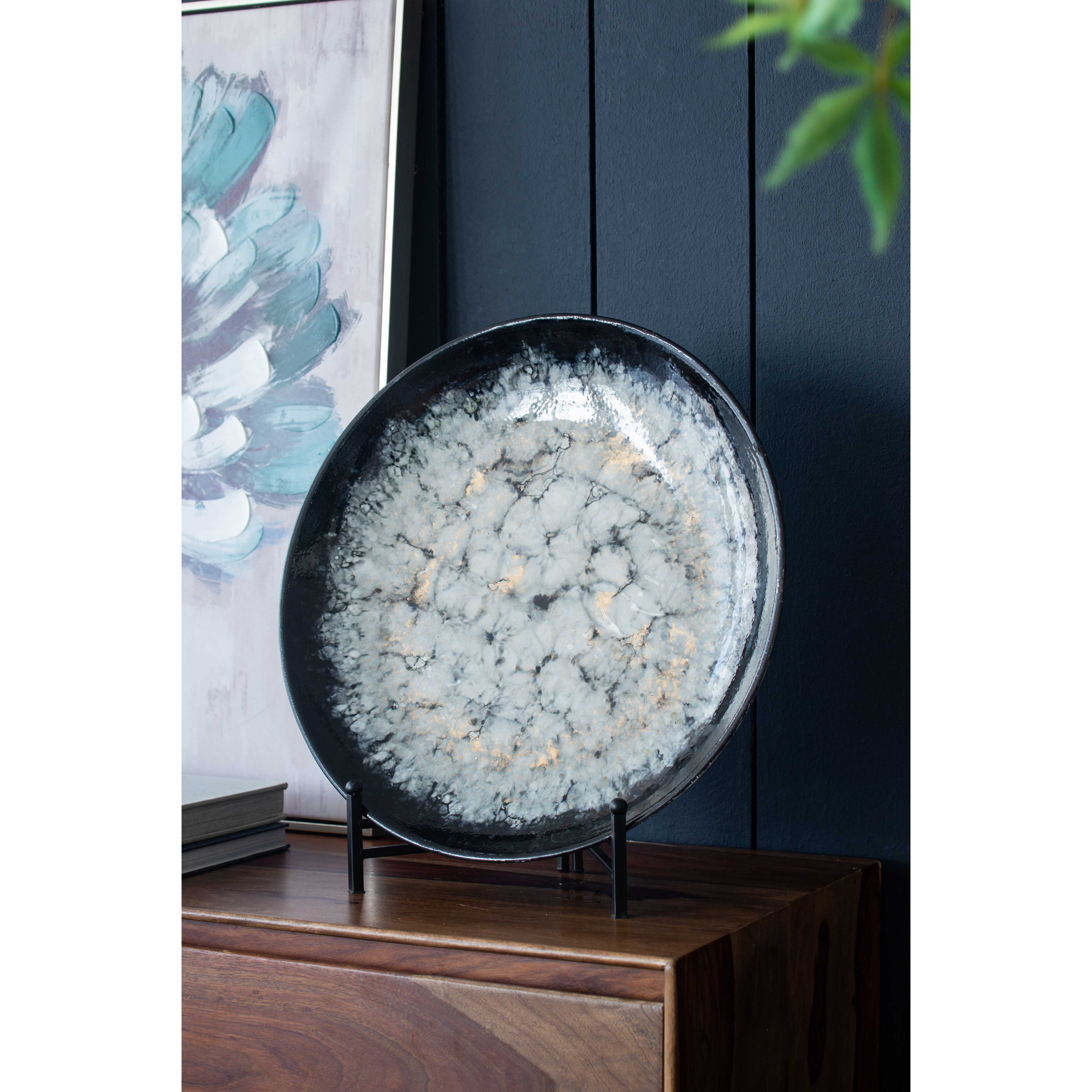 Zuri 18.1 X 18.1 inch Black/White Charger Plate