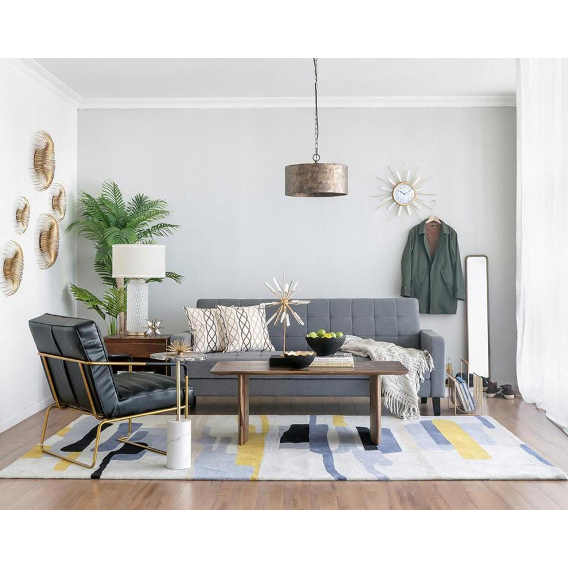 Florrie Gold and White Décor