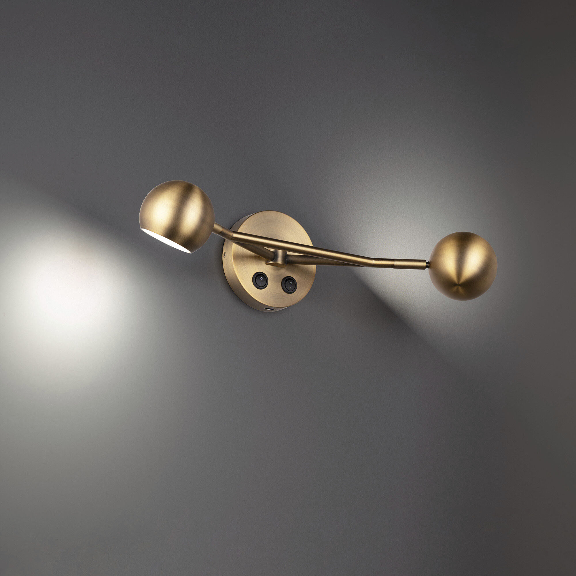 Duplex Reading Light Wall Light in Aged Brass, dweLED