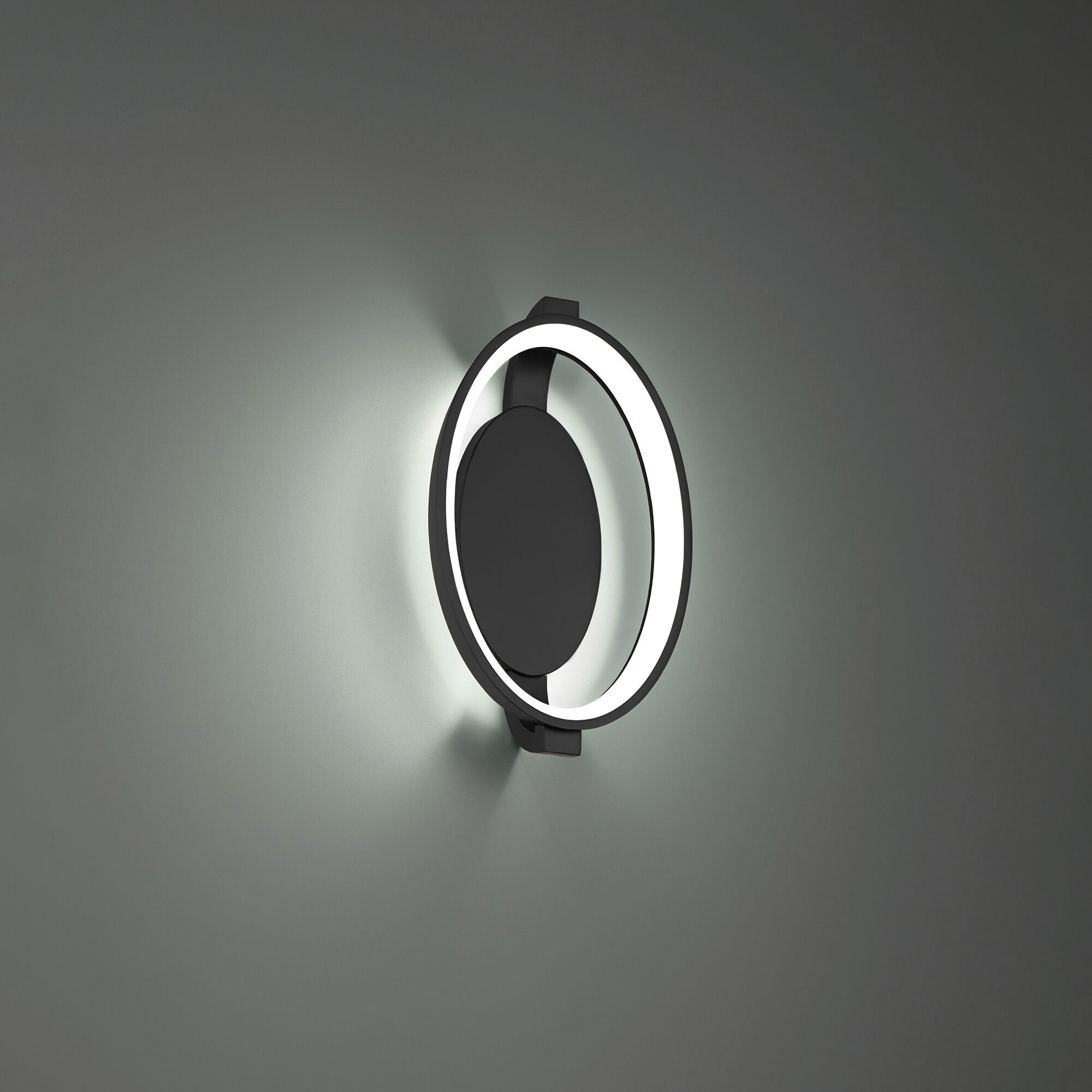 Solitaire Wall Sconce Wall Light in Black, dweLED