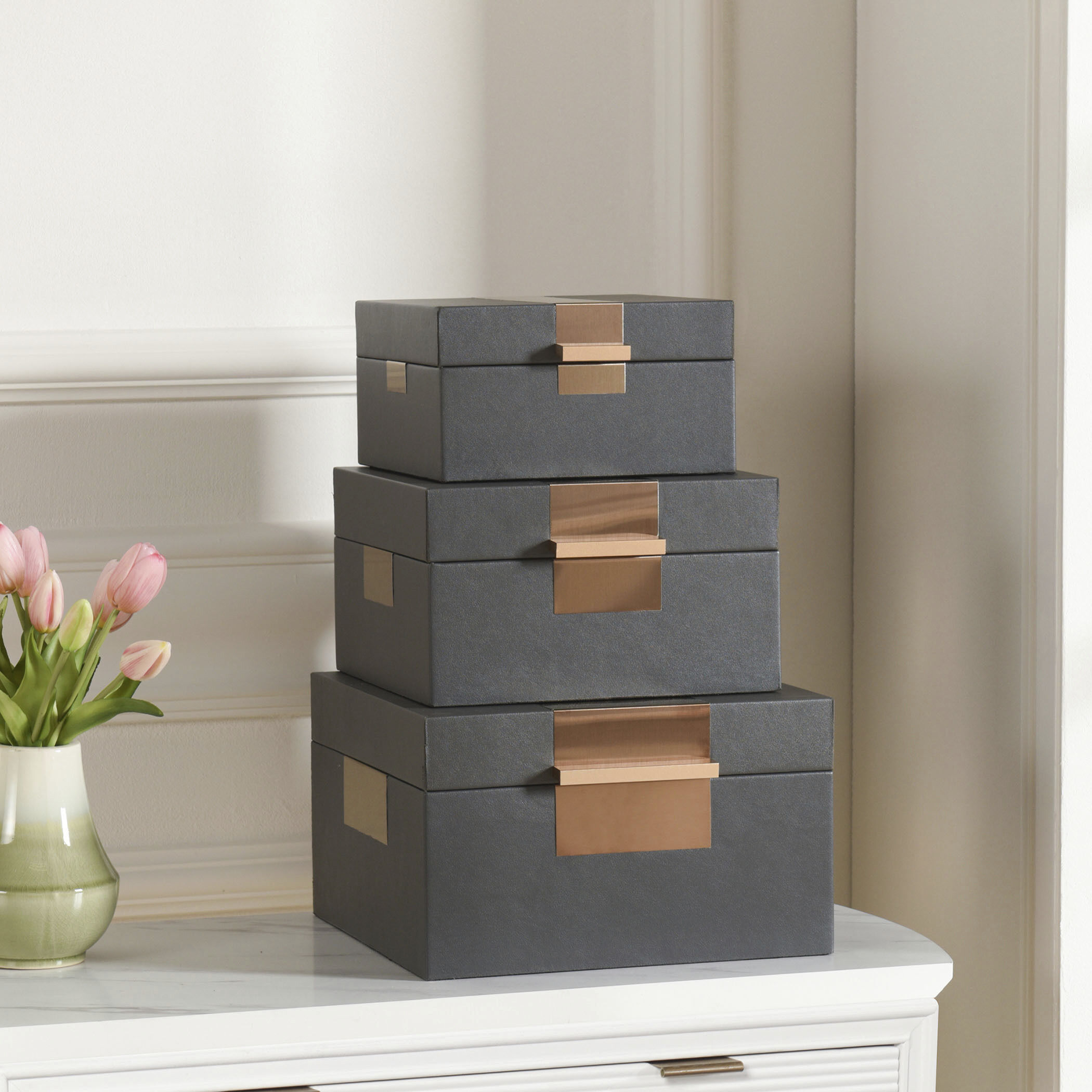 John Dark Smoke and Bronze Accessory Box Set