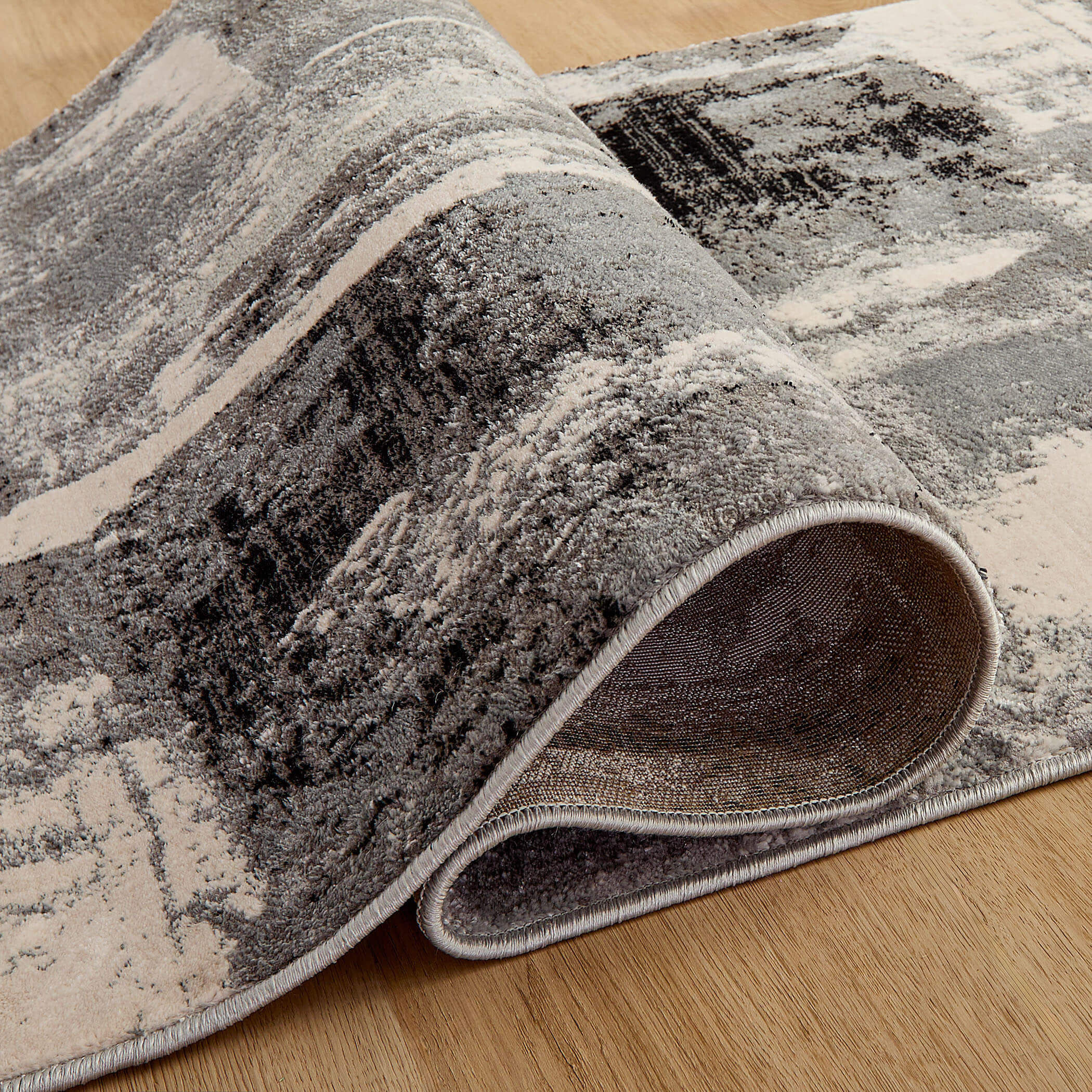 Artema 94 X 32 inch Grey Rug in 2 x 8