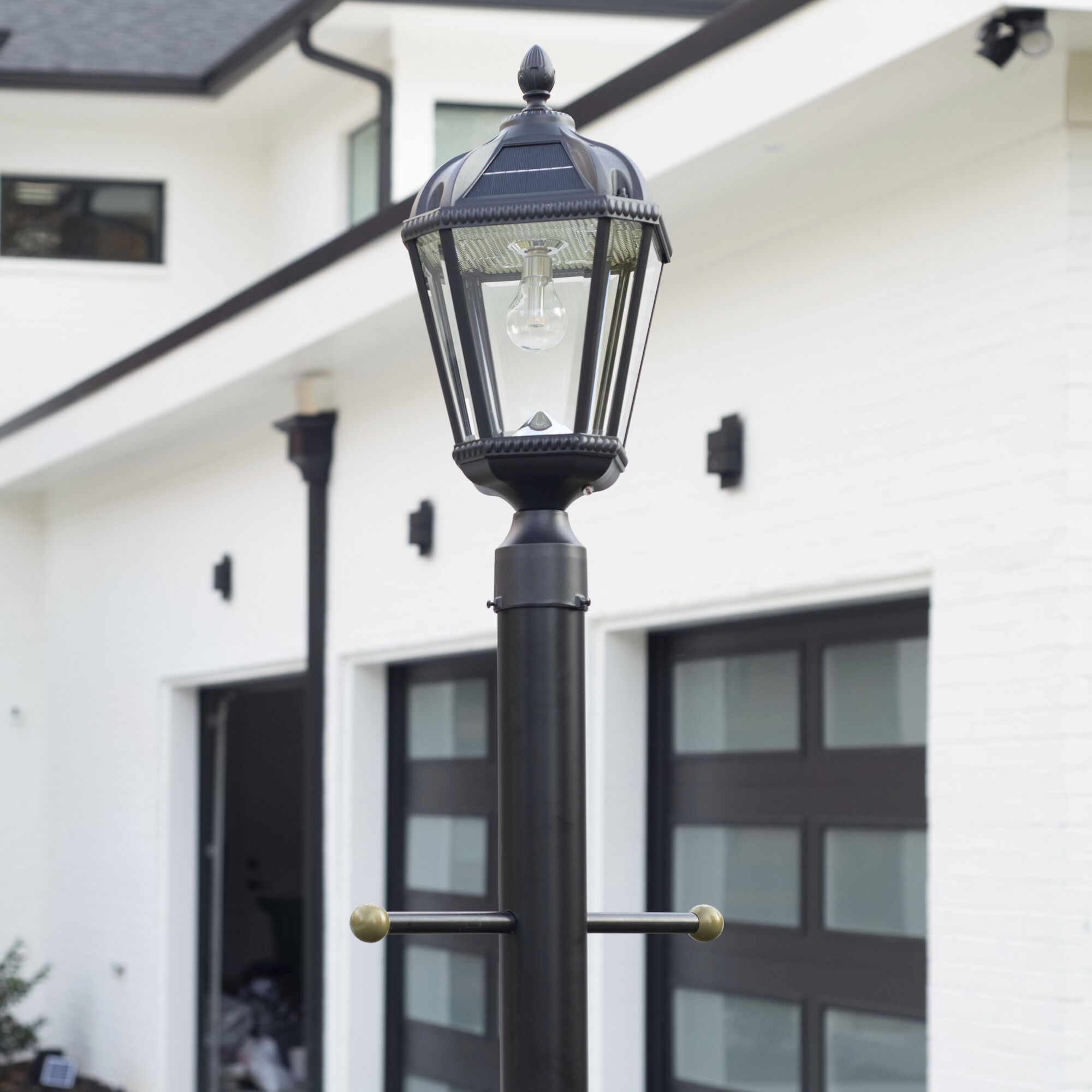 Royal LED 18 inch Black Post Light, Solar