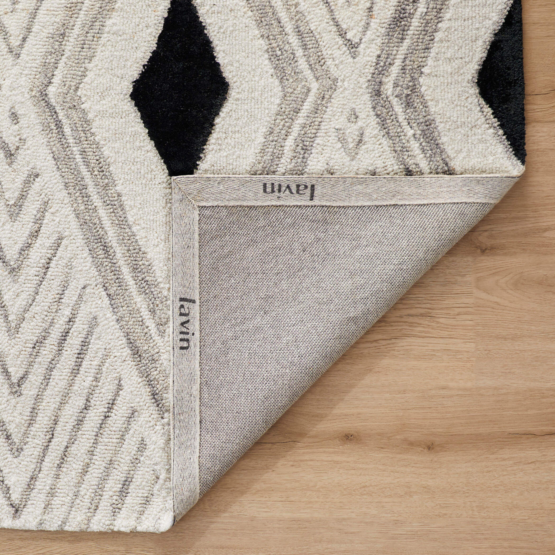 Vani 36 X 24 inch Black/White Rug in 2 x 3