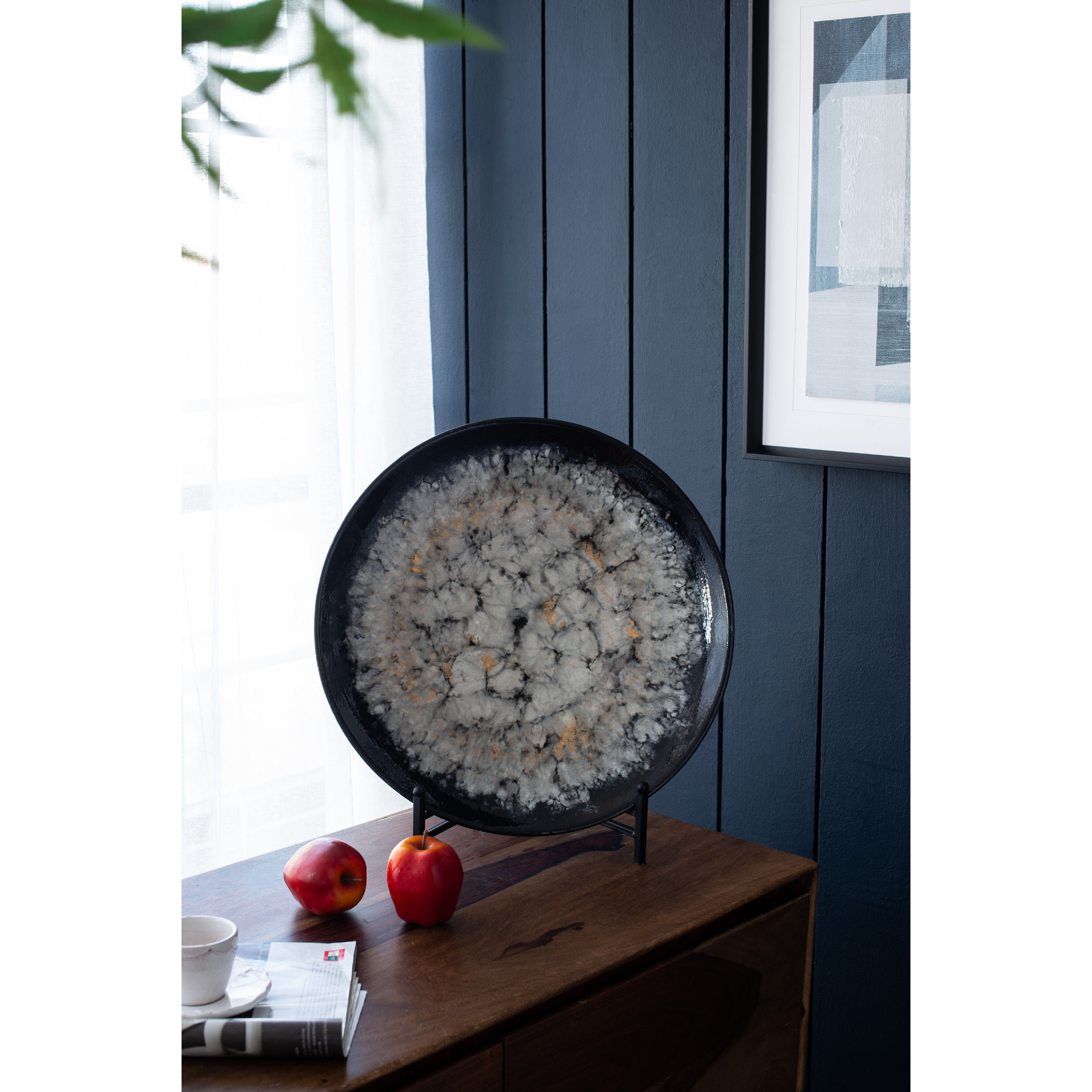 Zuri 18.1 X 18.1 inch Black/White Charger Plate