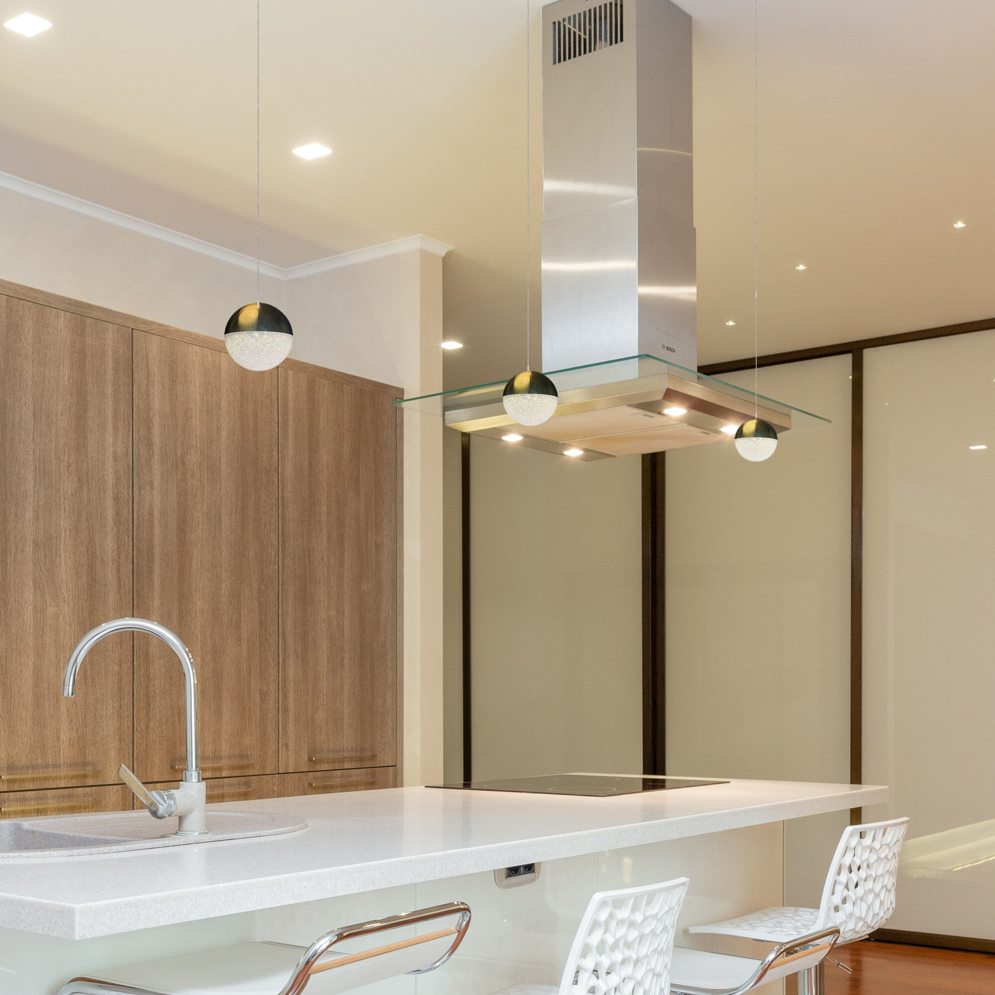 Artisan Collection/RAVELLO Series 4.75 inch Brass Pendant Ceiling Light