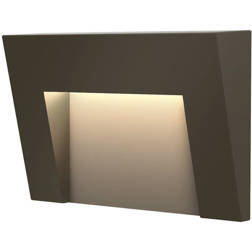 Taper 12v 1.90 watt Bronze Landscape Deck Sconce, Horizontal
