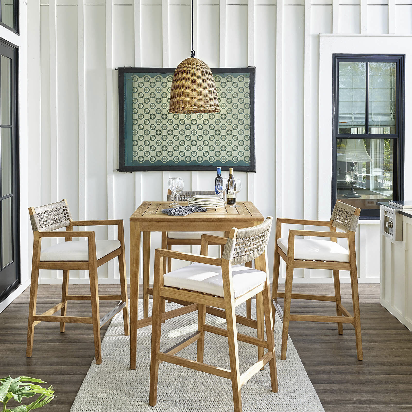 Small outdoor pendant light hot sale