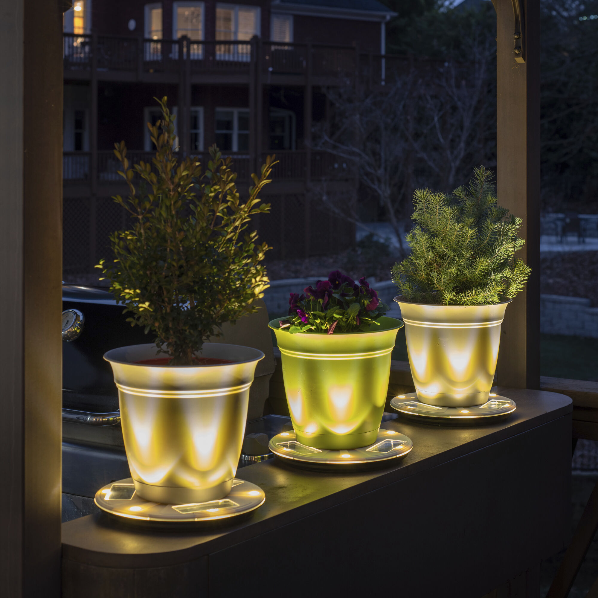 Christopher White Uplight Planter Light, Solar