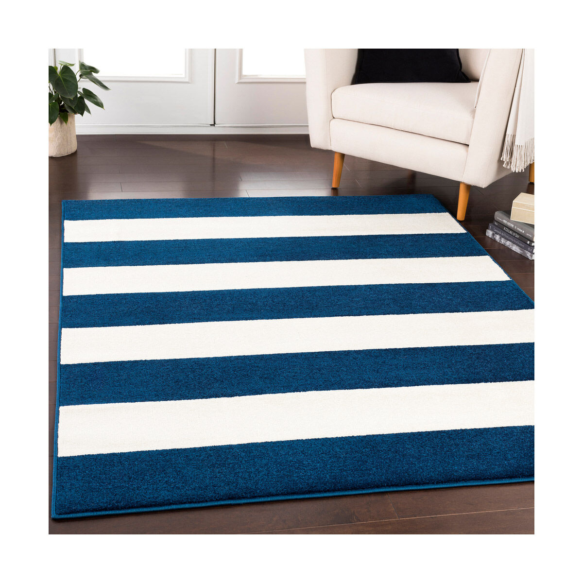 Horizon 94 inch Navy/Cream Rugs, Polypropylene