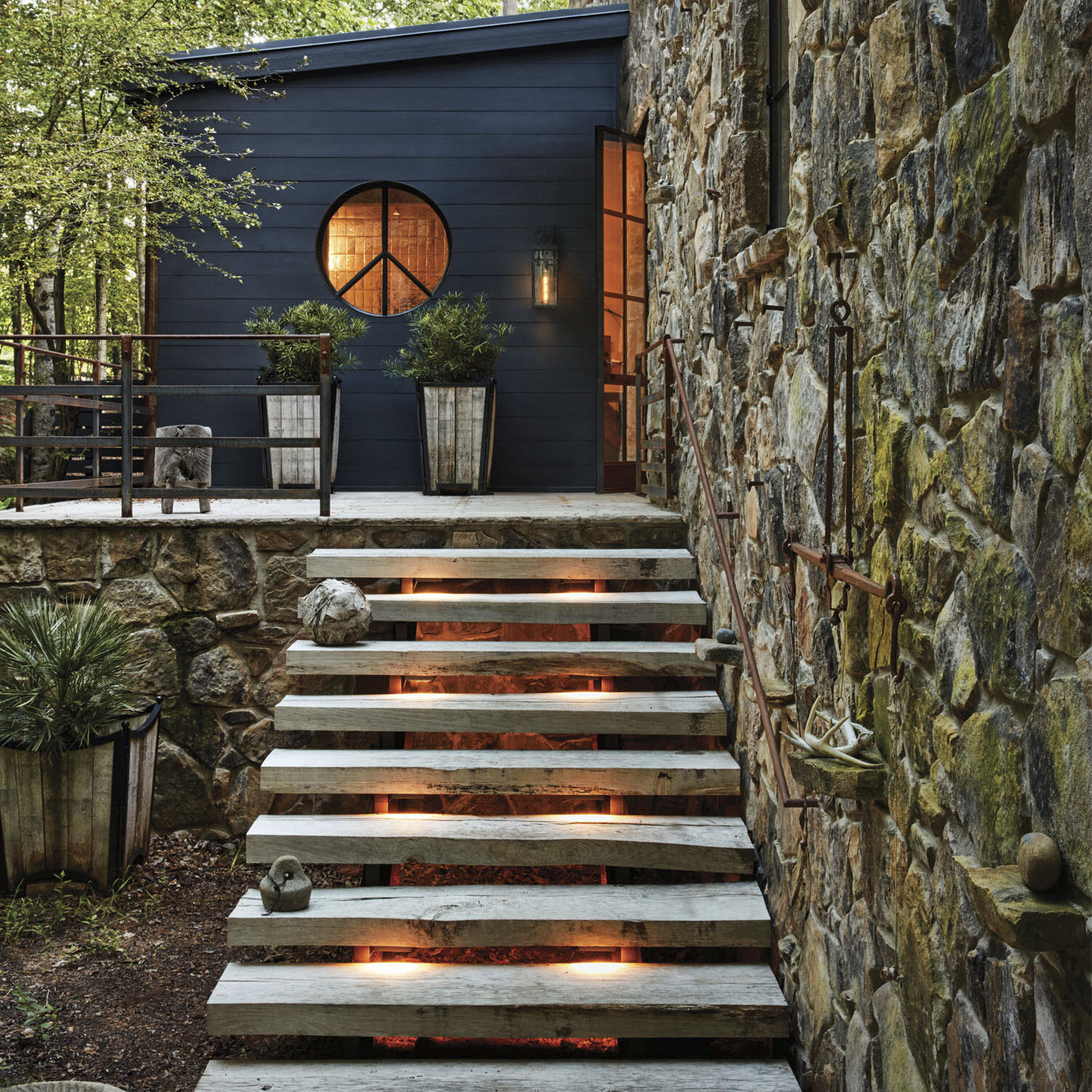 Nuvi 12v 1.90 watt Sandstone Landscape Deck Sconce