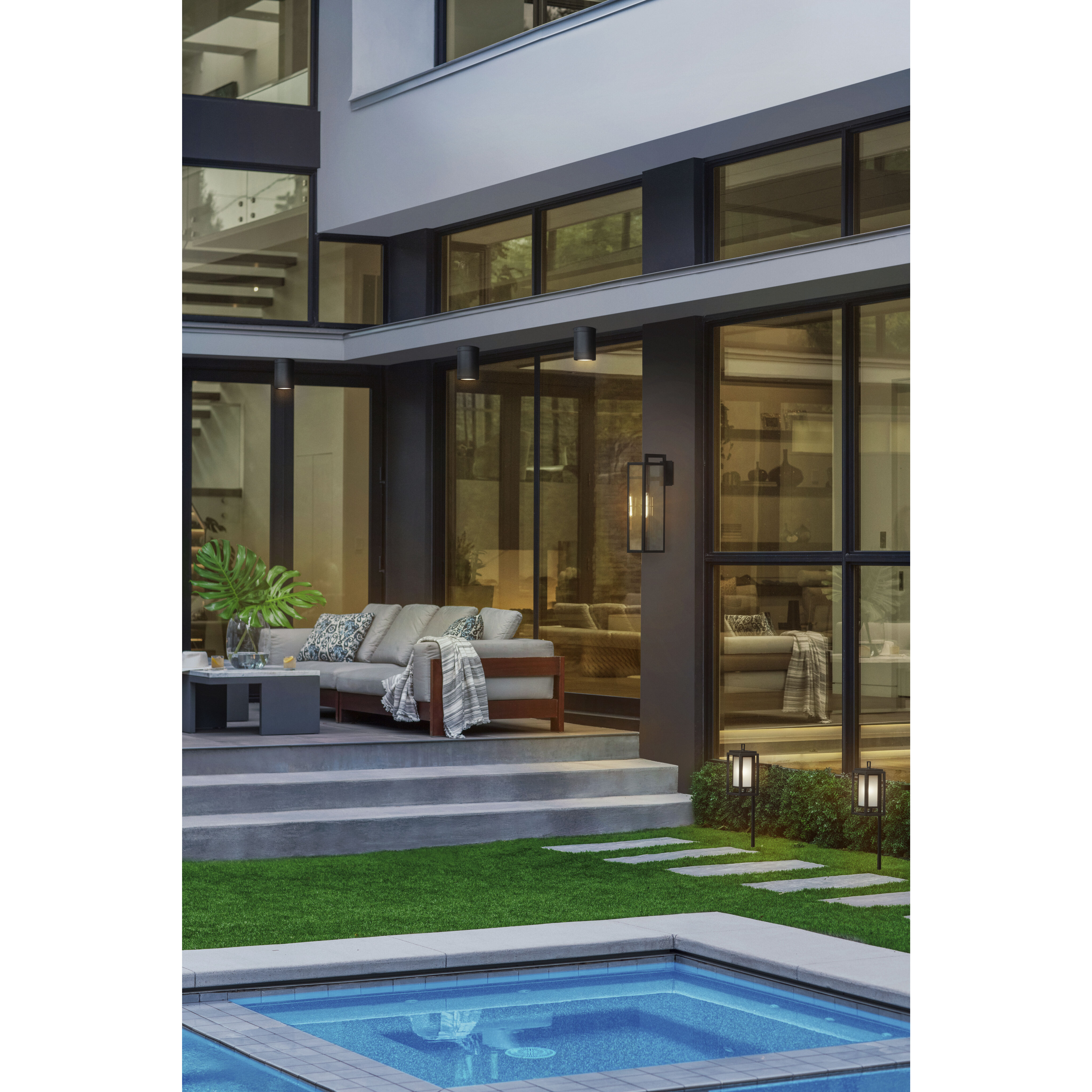 Max Outdoor Wall Mount Lantern in Black, Non-LED