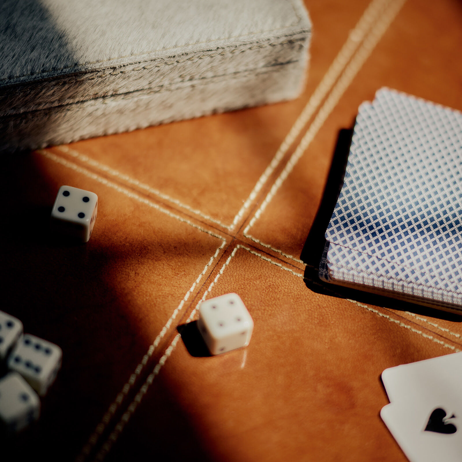 Andres Grey Playing Card Set