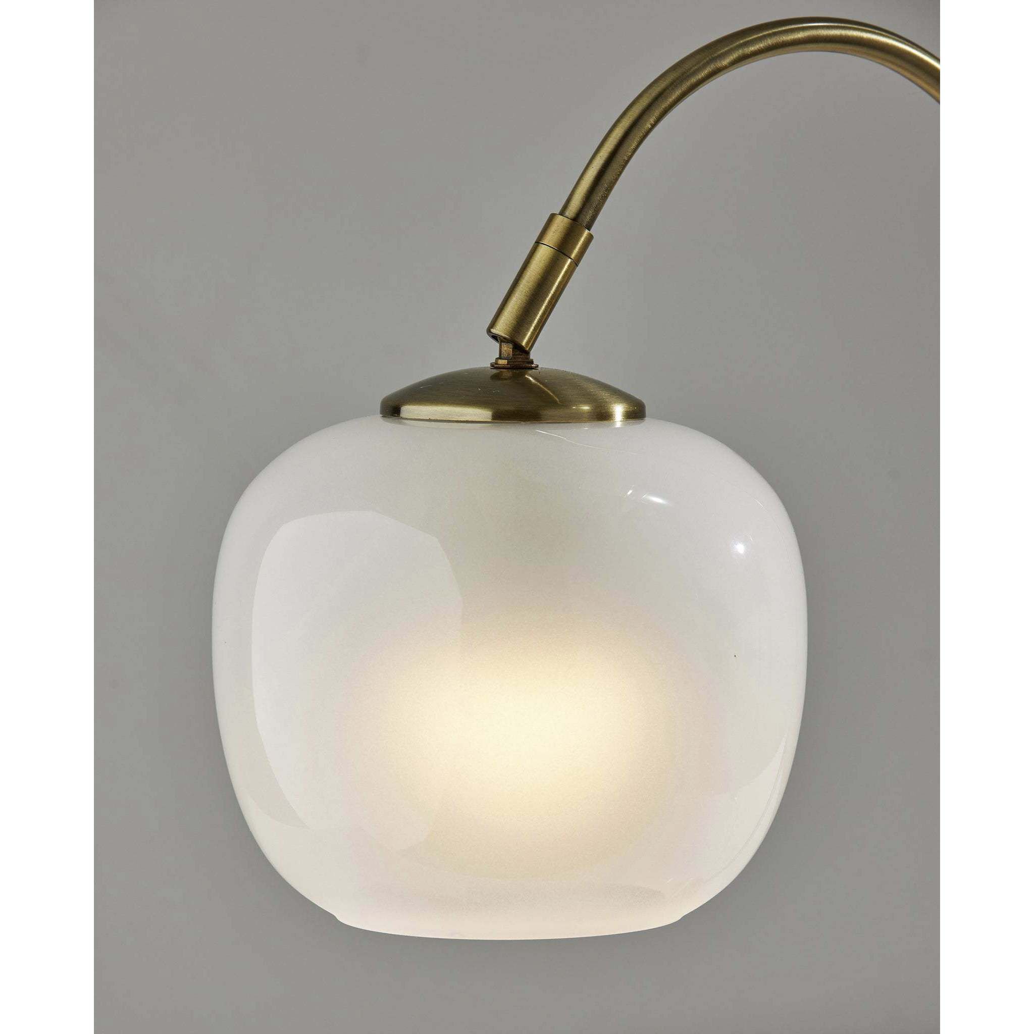 Magnolia 21.75 inch 60.00 watt Antique Brass Table Lamp Portable Light