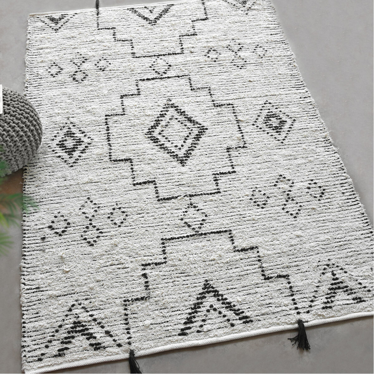 Raton 108 X 72 inch Charcoal Tribal Pattern Rug, 6ft x 9ft