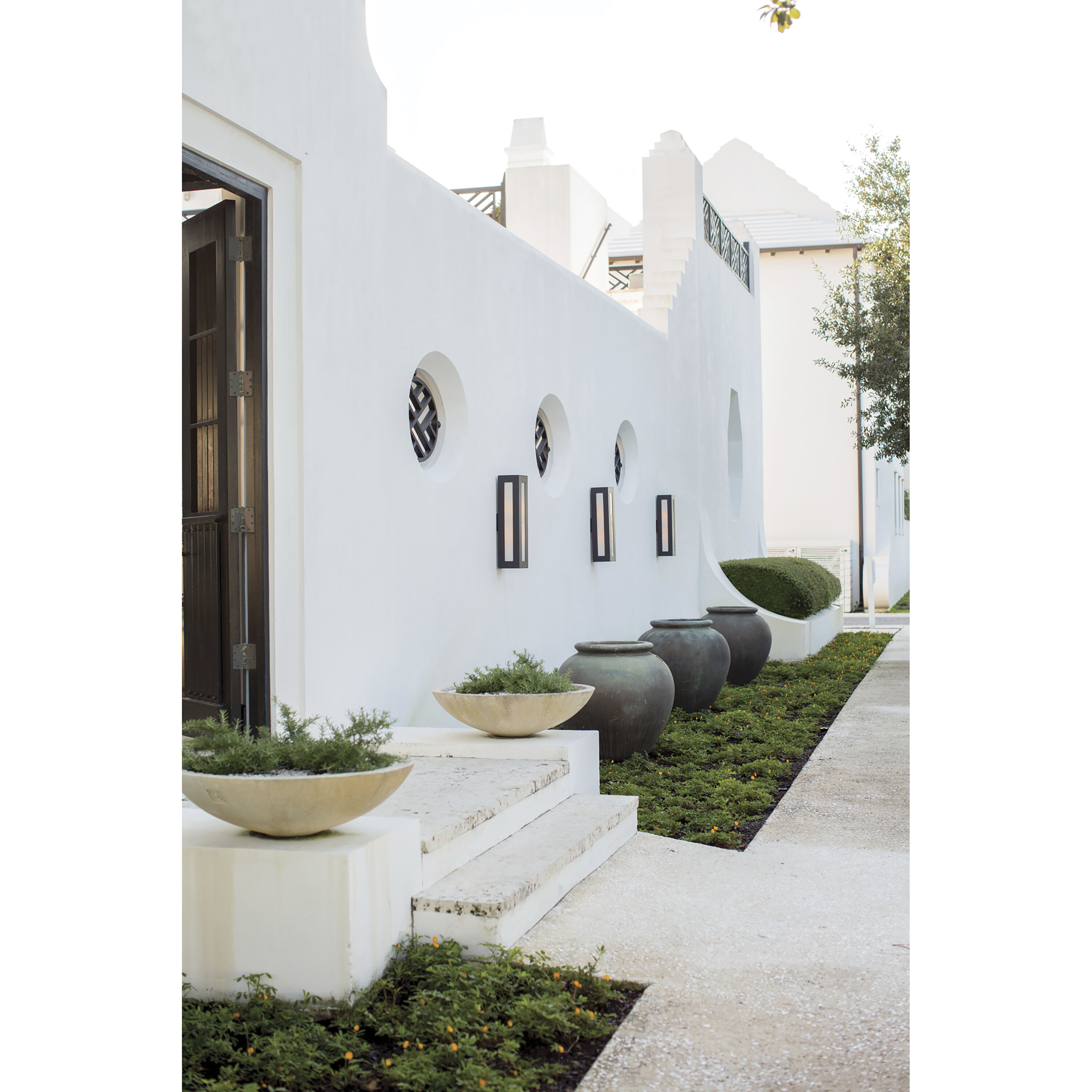 Dorian Outdoor Wall Mount Lantern, Large