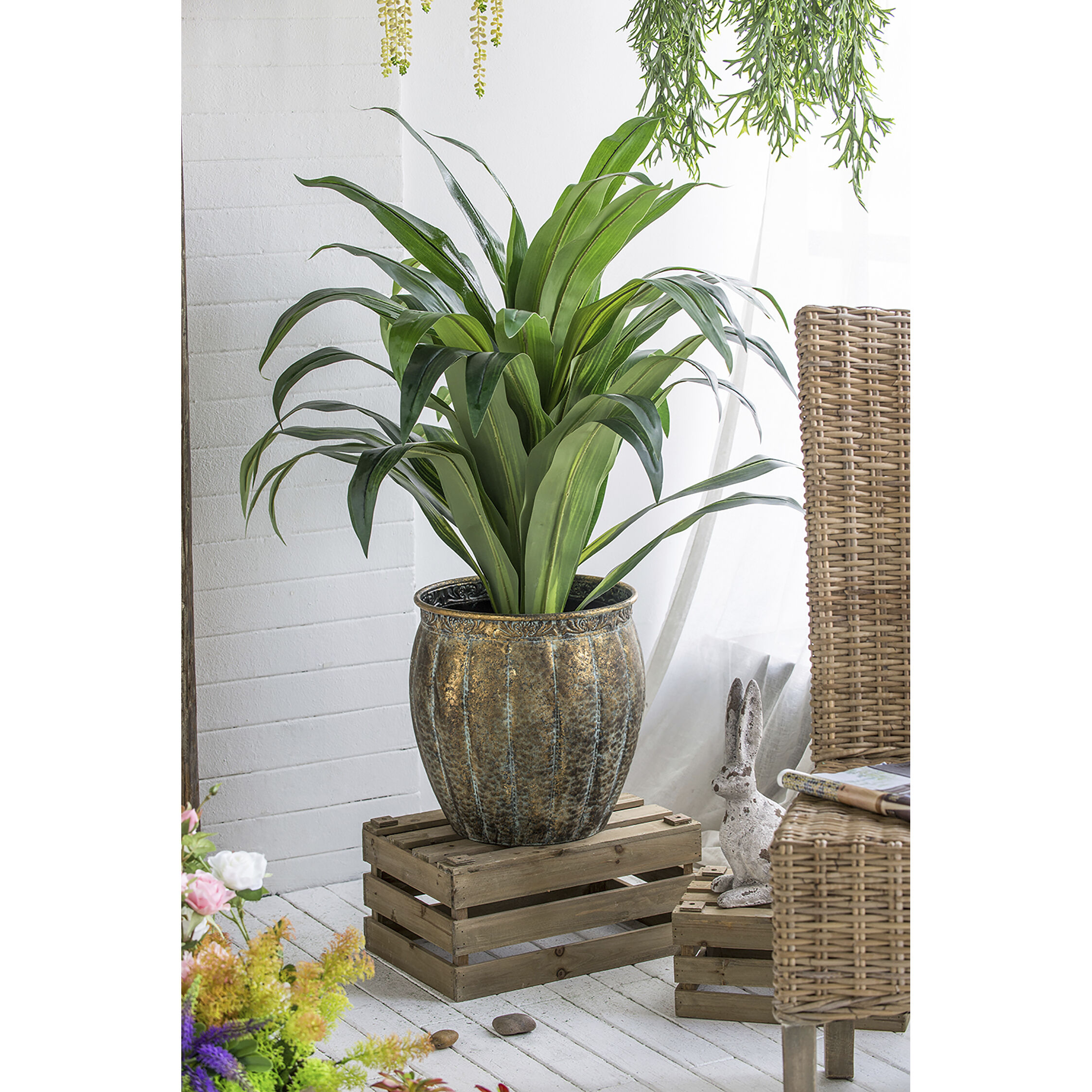 Anita Copper Planter