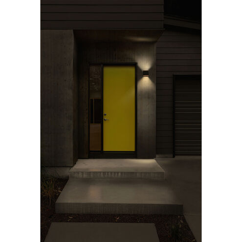 QB LED Wall Sconce Wall Light in Silver