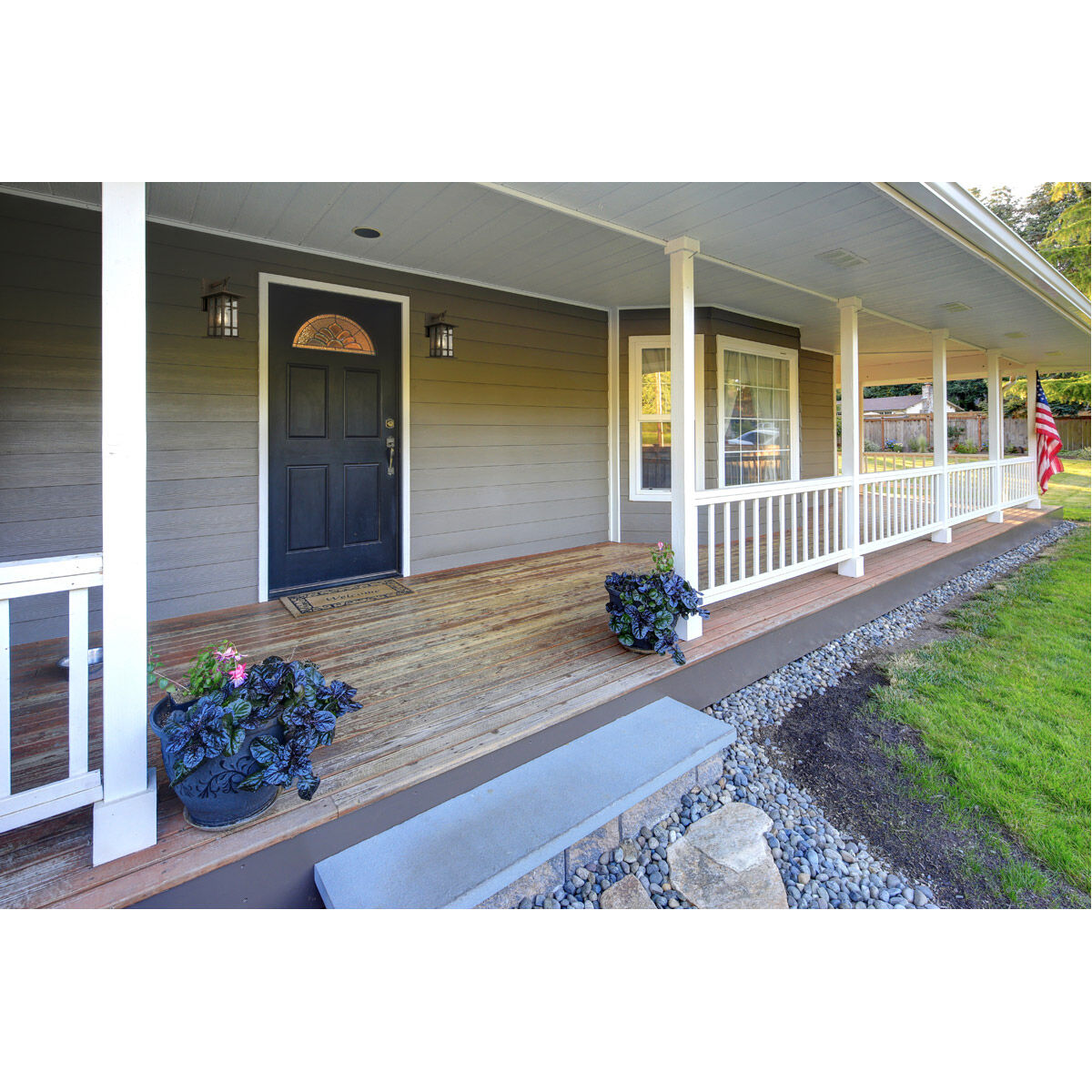 Arlington Creek Outdoor Wall Light