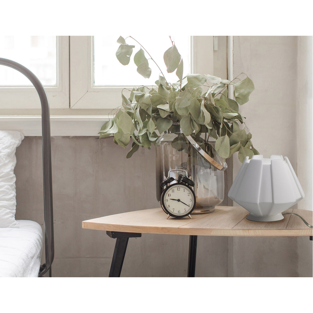 Portable 7 inch 60 watt Bisque Table Lamp Portable Light