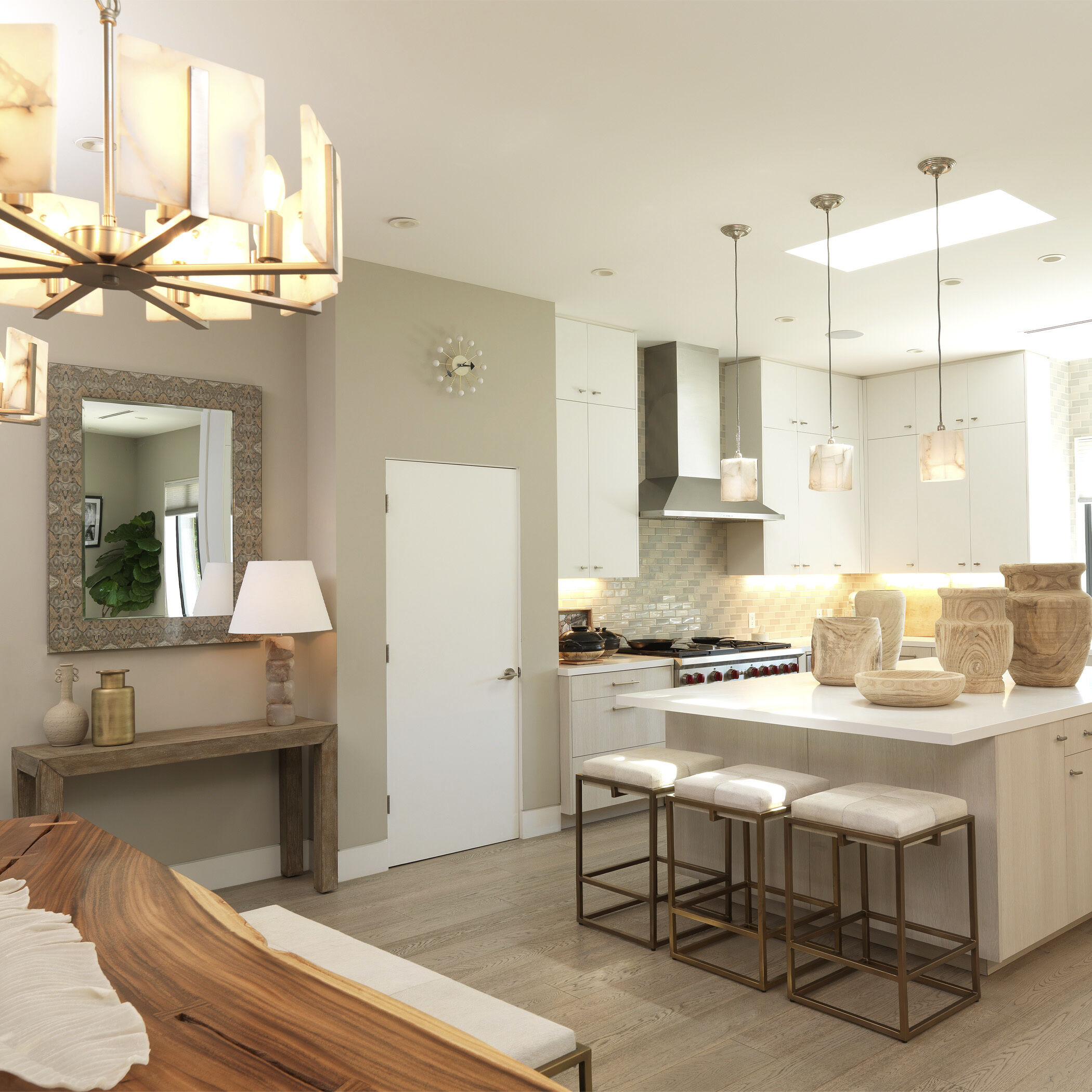 Shelby 27 inch White and Antique Brass Counter Stool