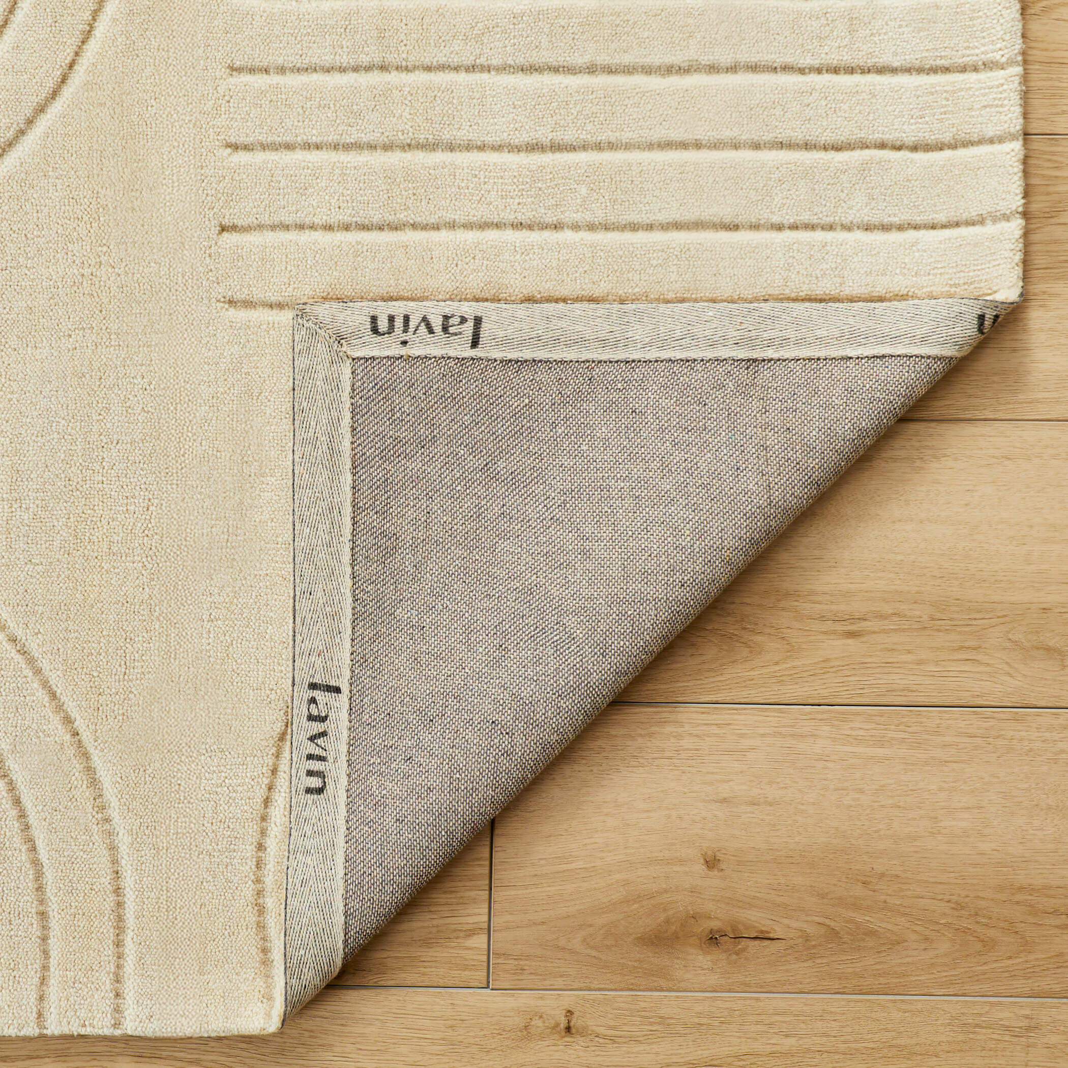 Kirti 90 X 63 inch White/Ivory Rug in 5 x 7