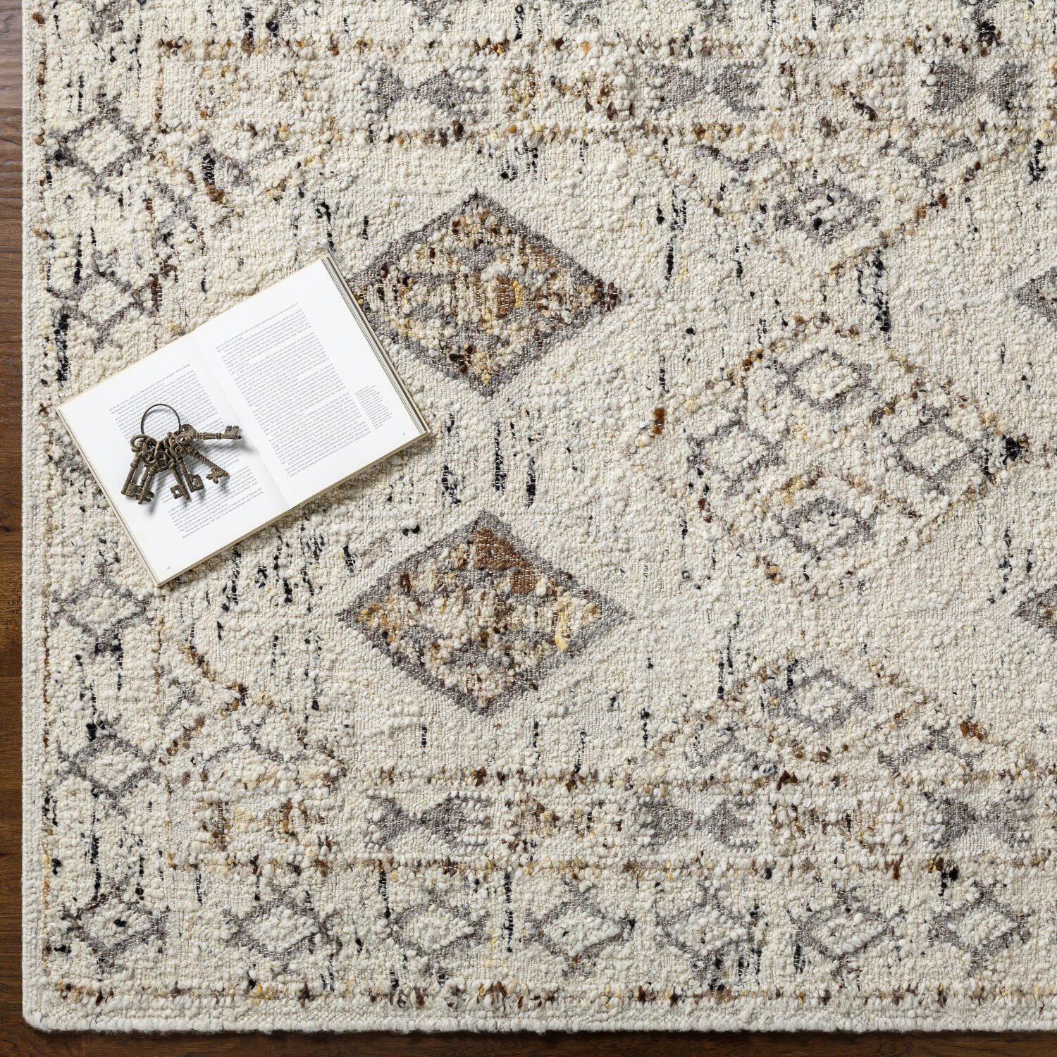 Bremen 120 X 96 inch Cream Rug in 8 x 10, Rectangle