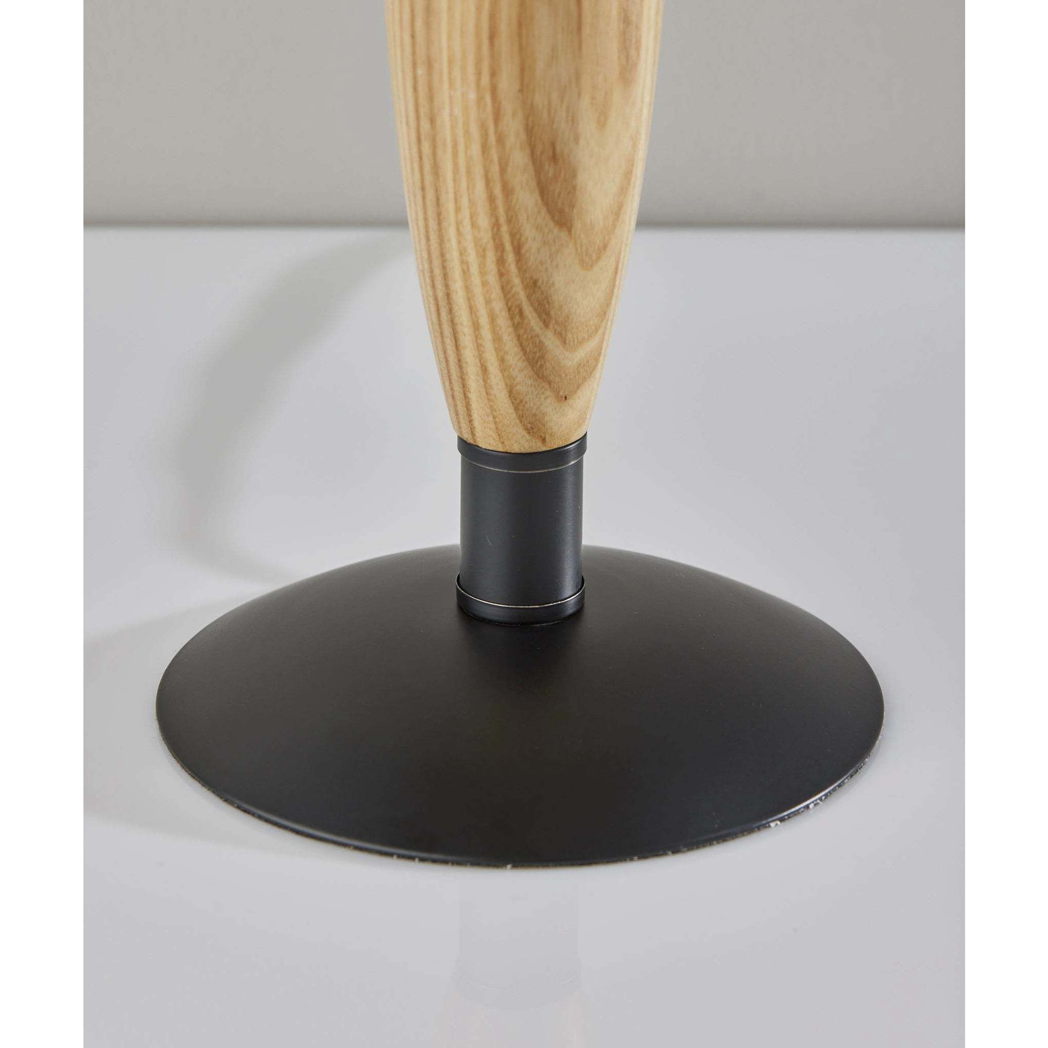 Cayman 22.5 inch 100.00 watt Black / Natural Wood Table Lamp Portable Light