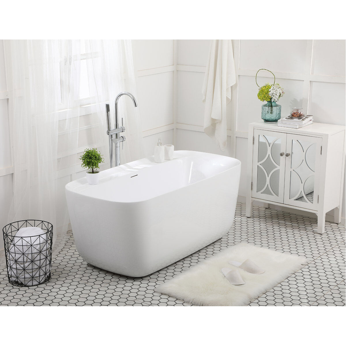 Calum Glossy White and Chrome Bathtub