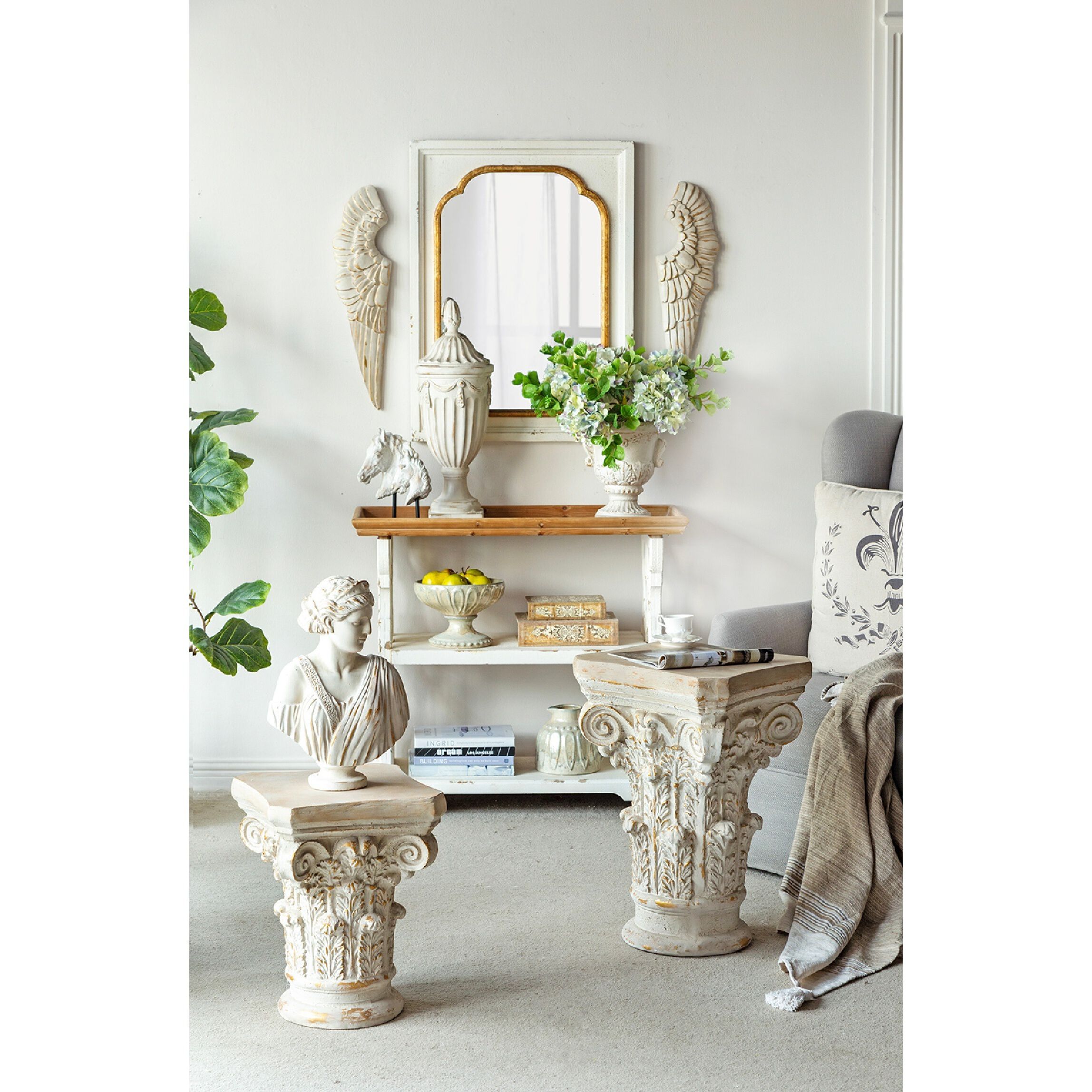 Anita White/Gold Planter