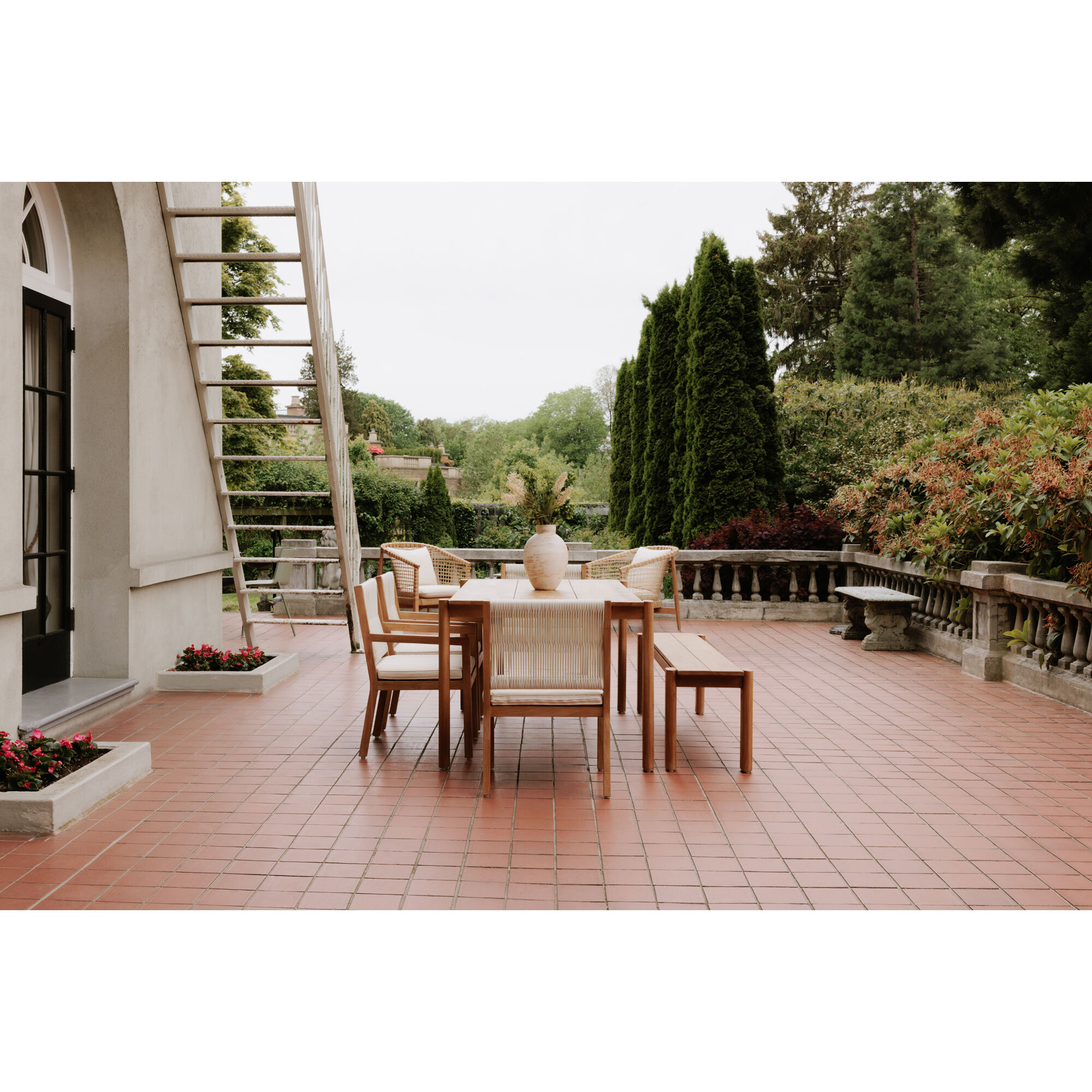 Tempo Natural Outdoor Bench