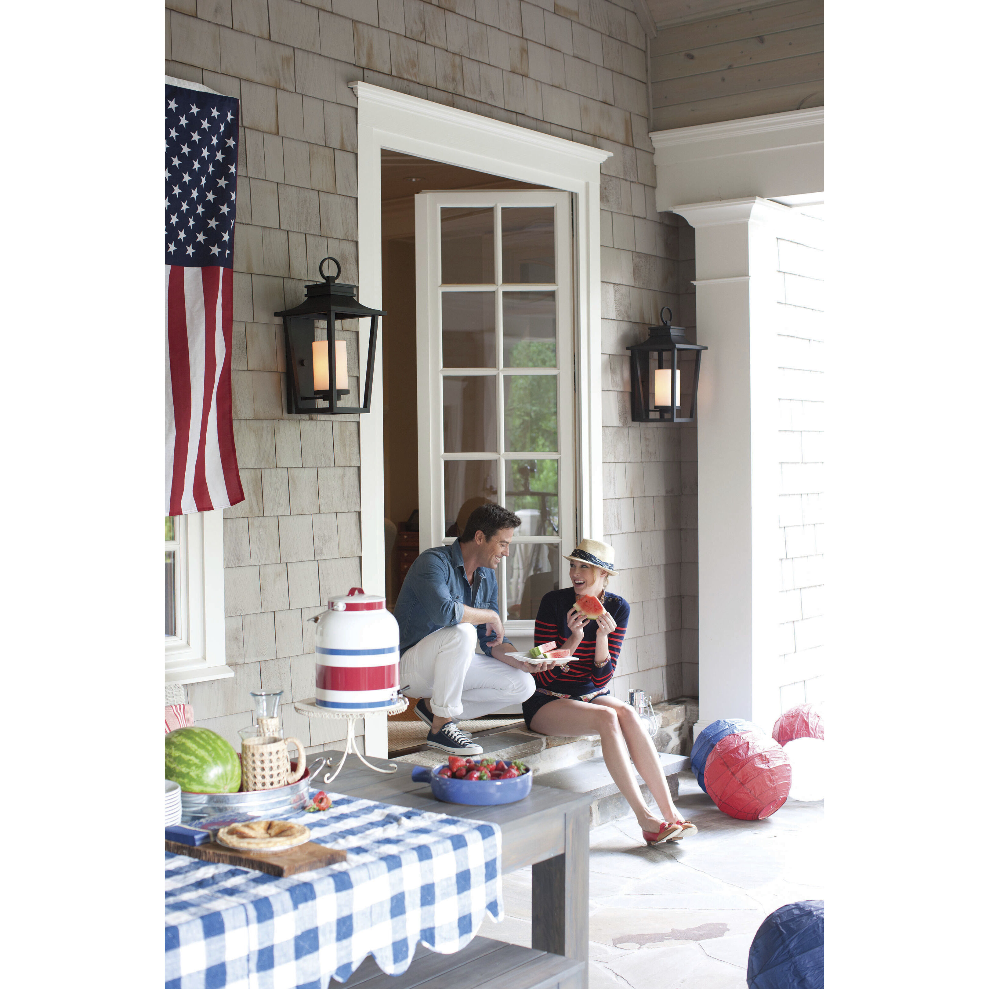 Sullivan Outdoor Wall Mount Lantern in Black, Large