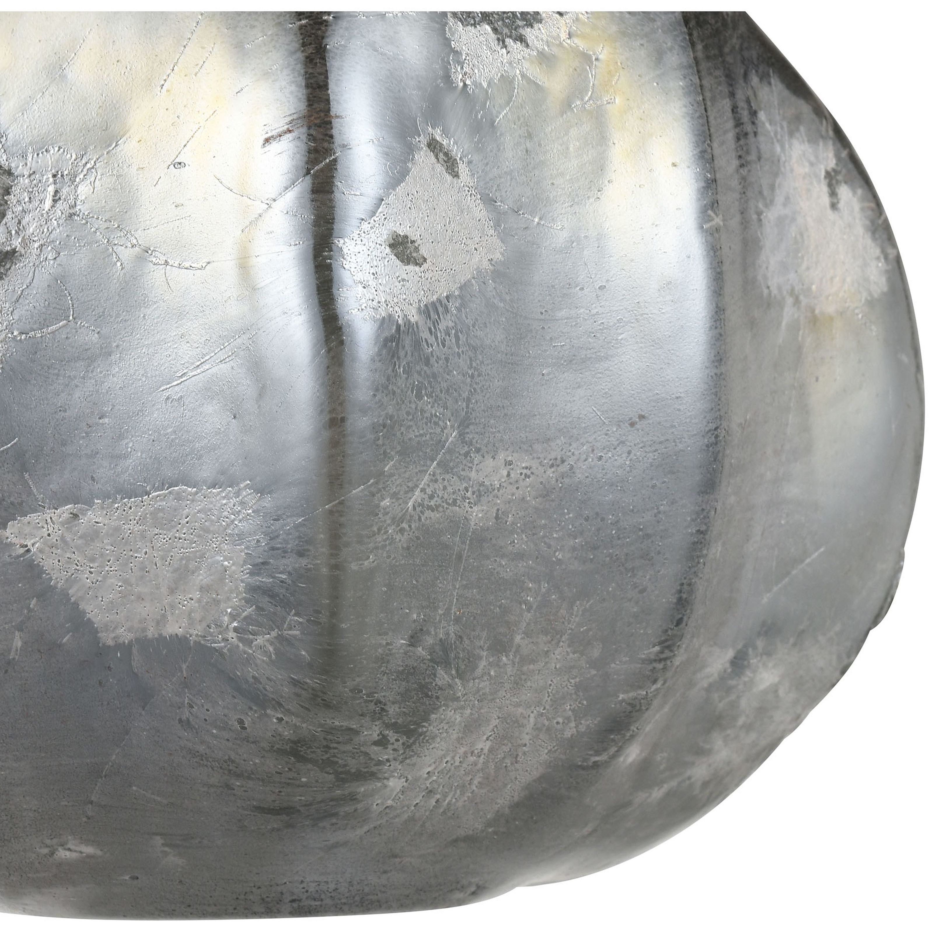 Regard 9 X 7 inch Vase