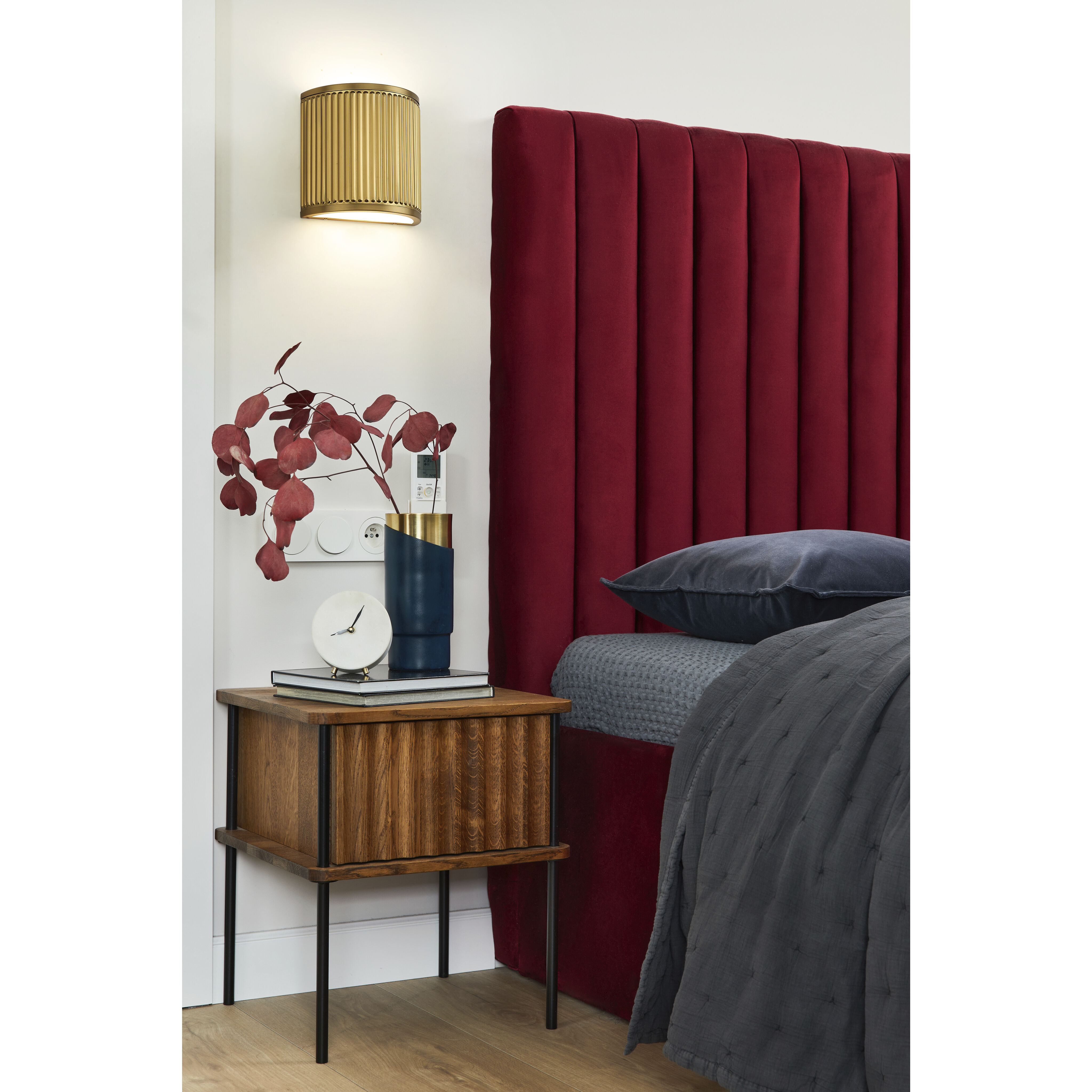 Stari Wall Sconce Wall Light in Modern Gold